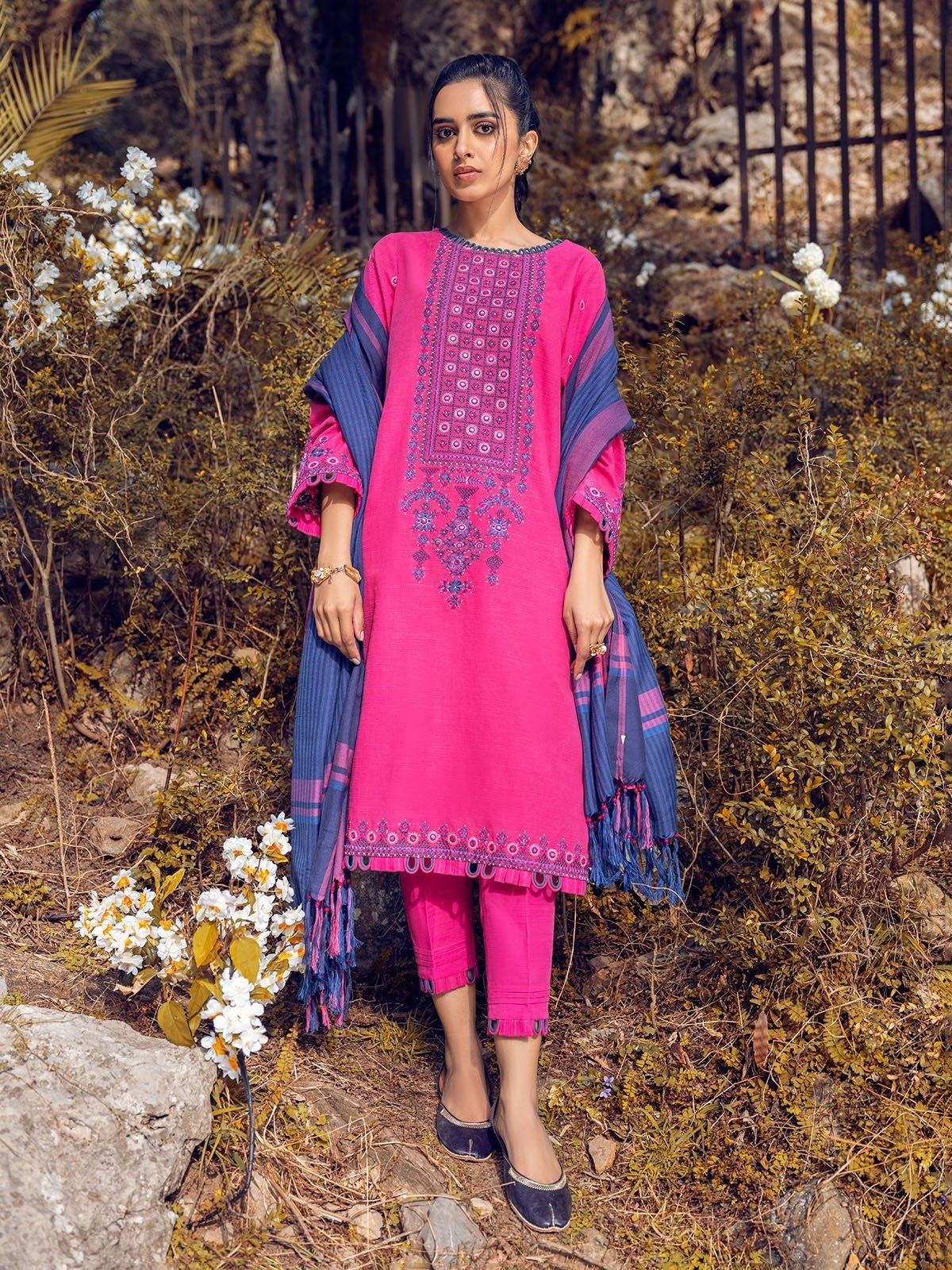 Embroidered Crepe Suit - EWU22V10-25077