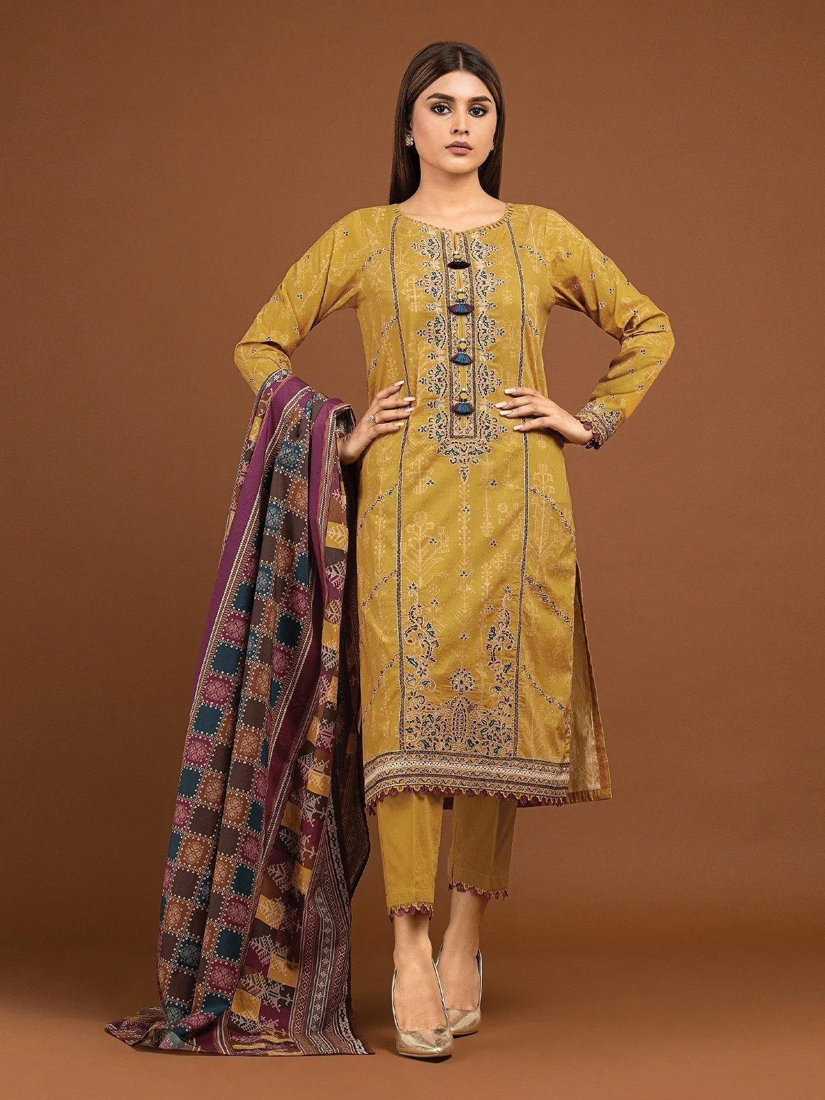 Embroidered Khaddar Suit - EWU22V11-25020