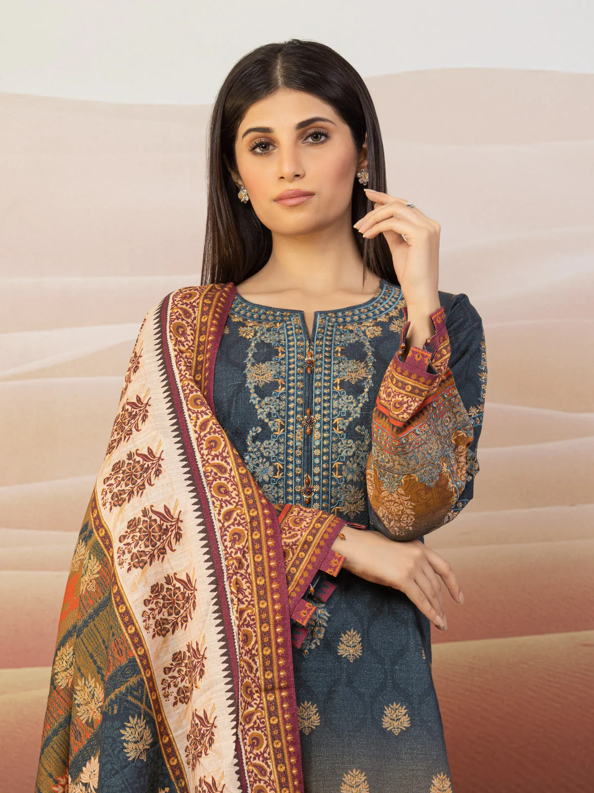 Embroidered Khaddar Shirt Dupatta - EWU22V11-25023SD - Image 3