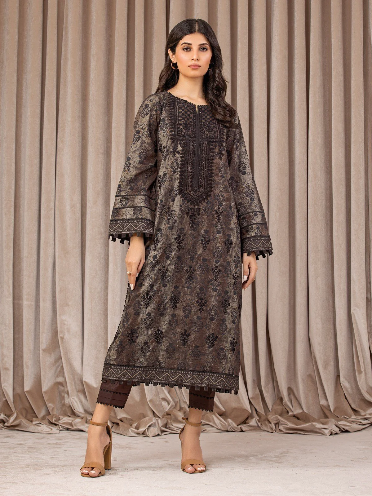 Embroidered Khaddar Shirt Trouser - EWU22V11-25033