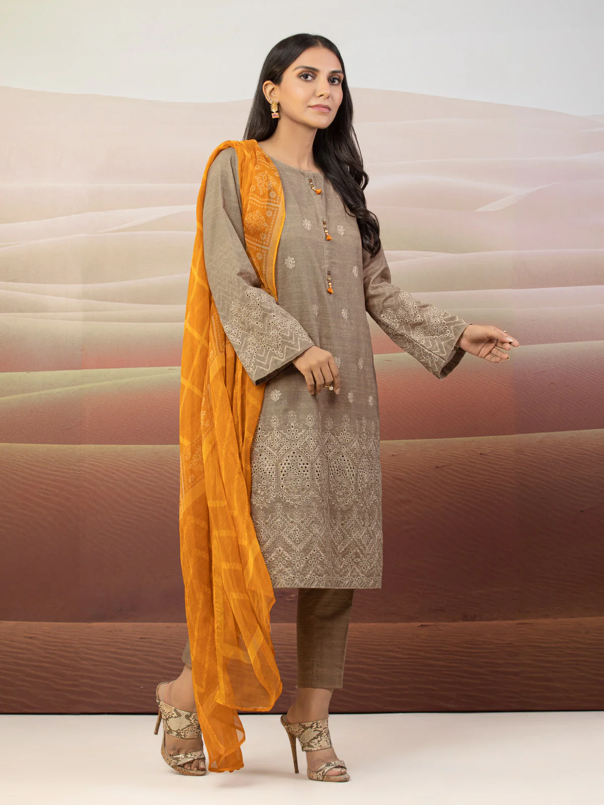 Embroidered Khaddar Suit - EWU22V12-25008 - Image 2