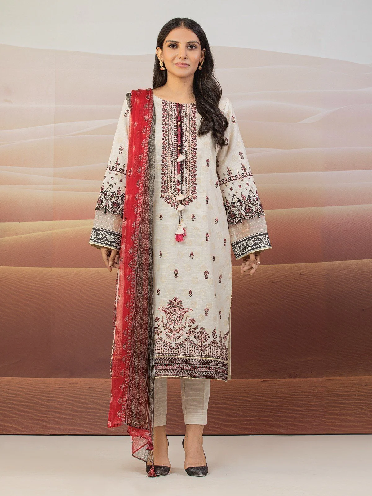 Embroidered Khaddar Suit - EWU22V12-25013
