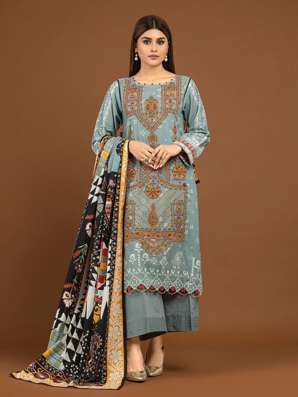 Embroidered Viscose Suit - EWU22V13-24031