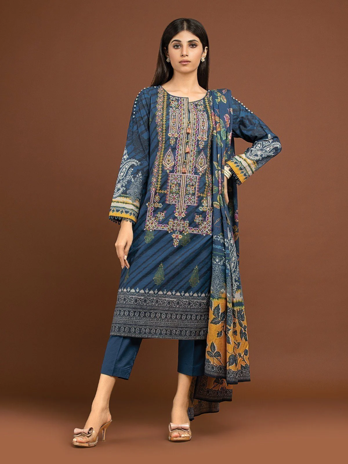 Embroidered Viscose Suit - EWU22V13-24032