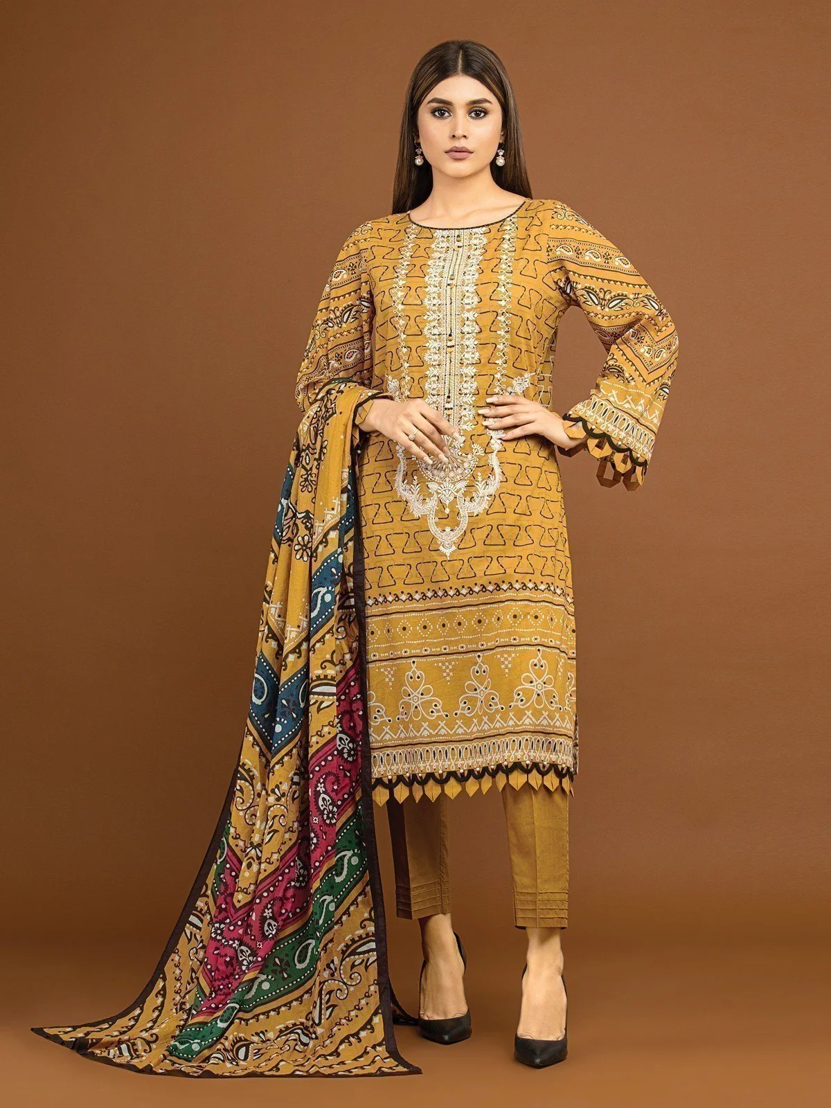 Embroidered Viscose Suit - EWU22V13-24034