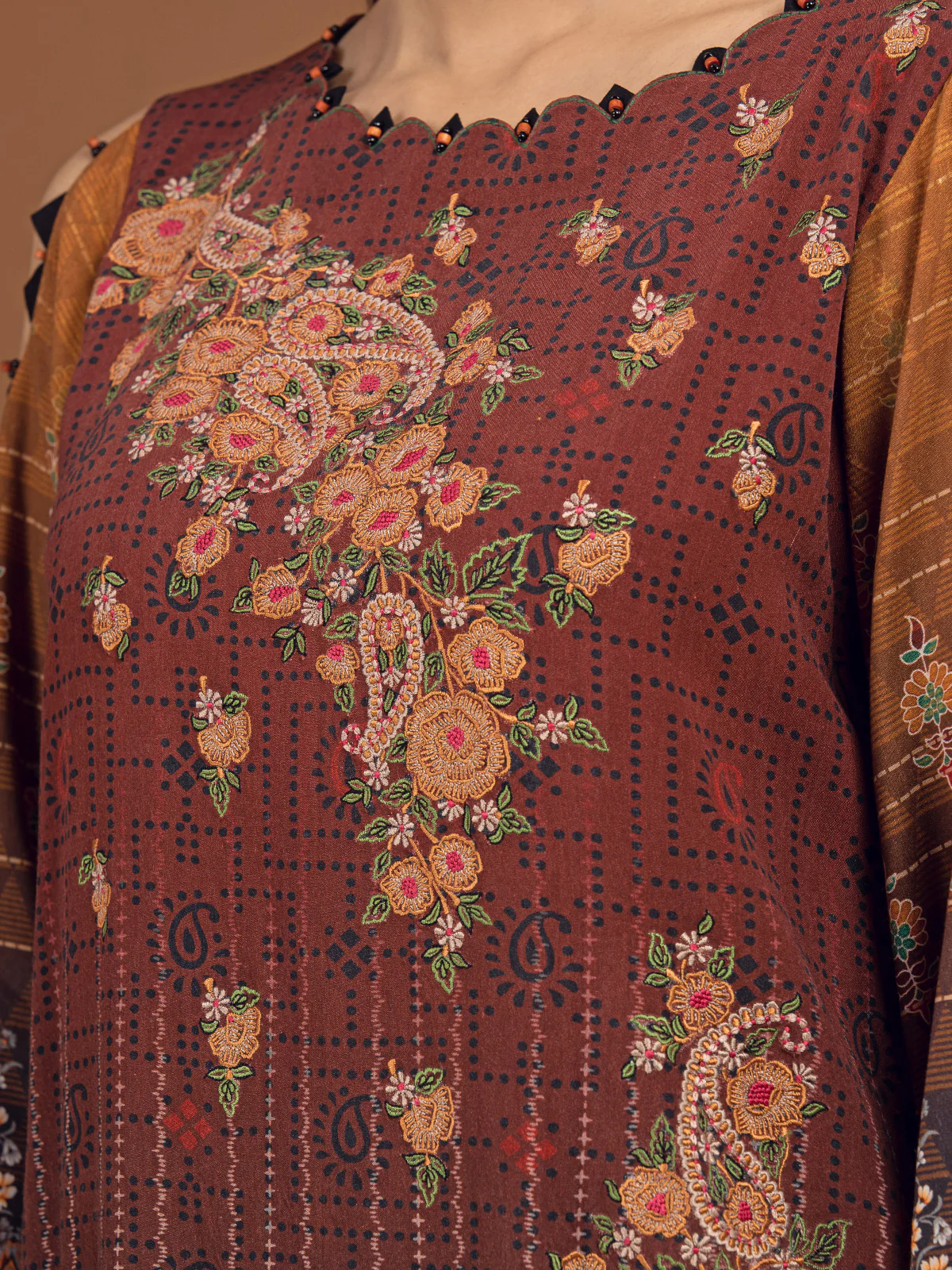 Embroidered Viscose Suit - EWU22V13-24041 - Image 3