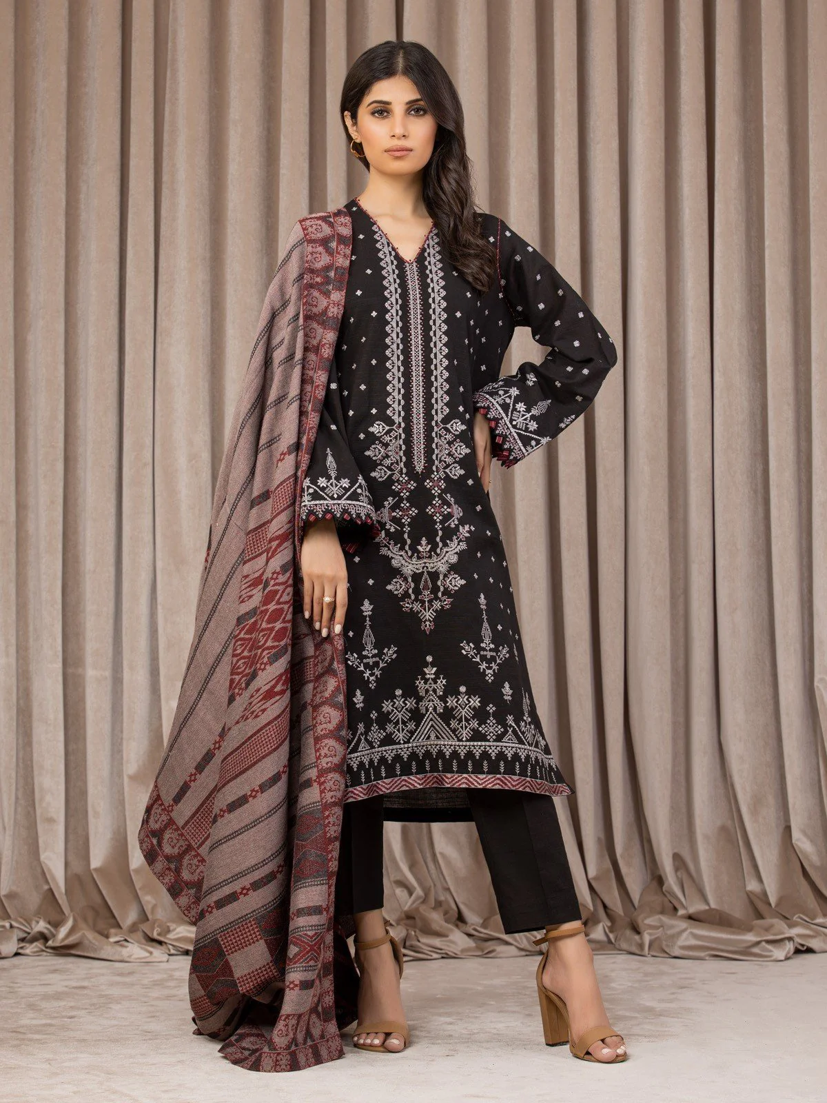 Embroidered Marina Twill Suit - EWU22V14-25052