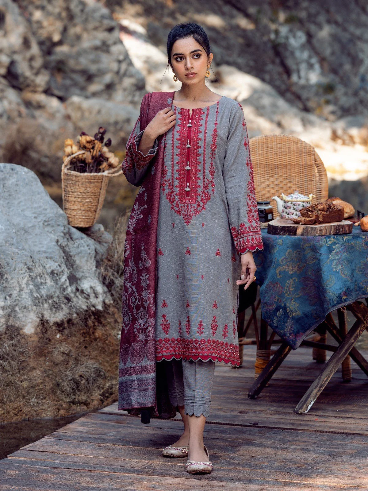 Embroidered Marina Twill Suit - EWU22V14-25056