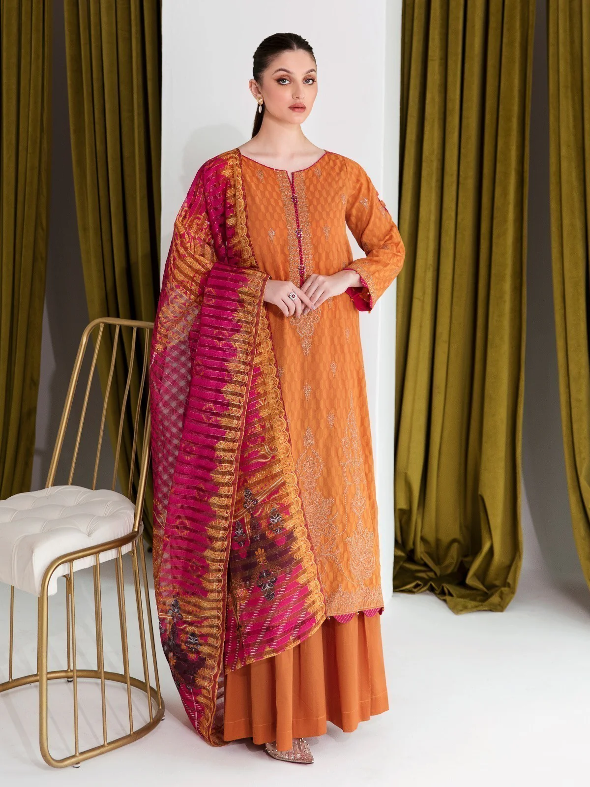 Embroidered Dobby Suit - EWU22V7-23600