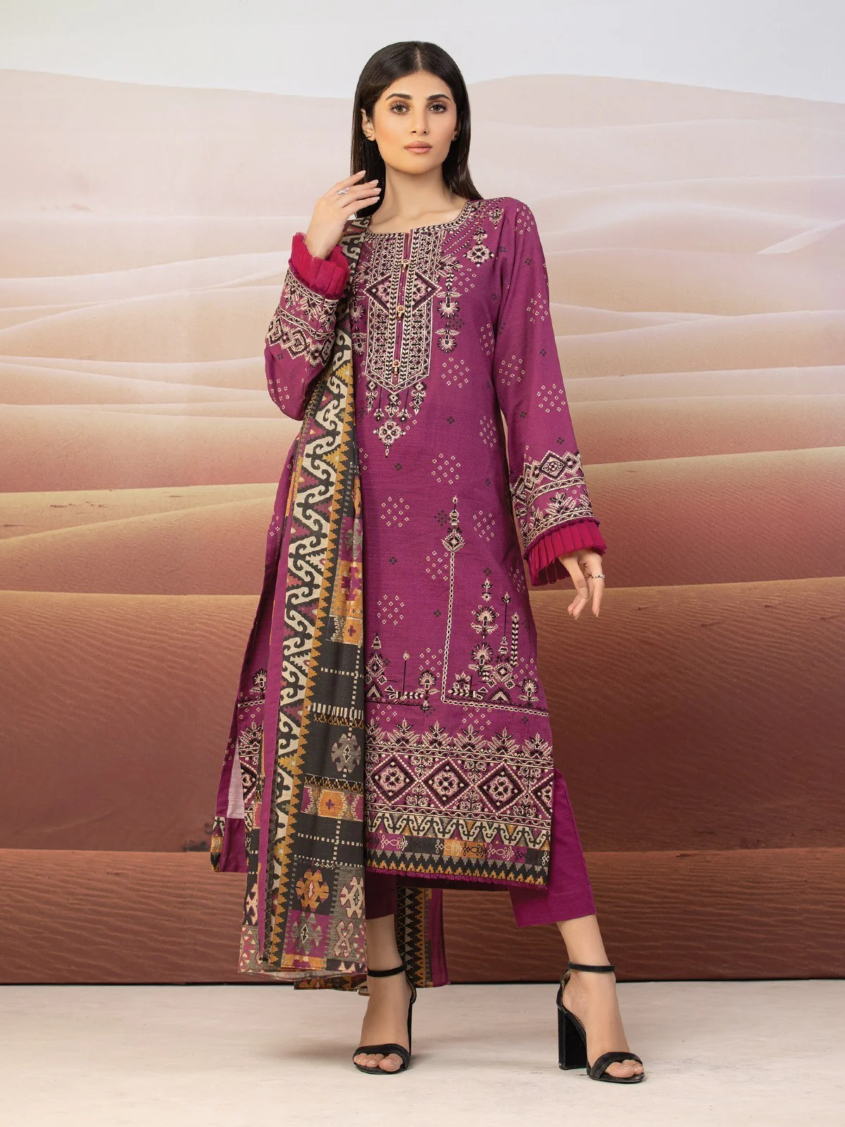 Embroidered Cotail Suit - EWU22V8-25004