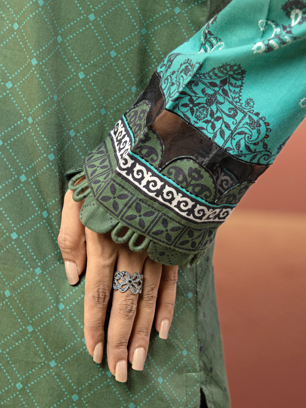 Embroidered Cotton Satin Shirt - EWU22V9-25046 - Image 4
