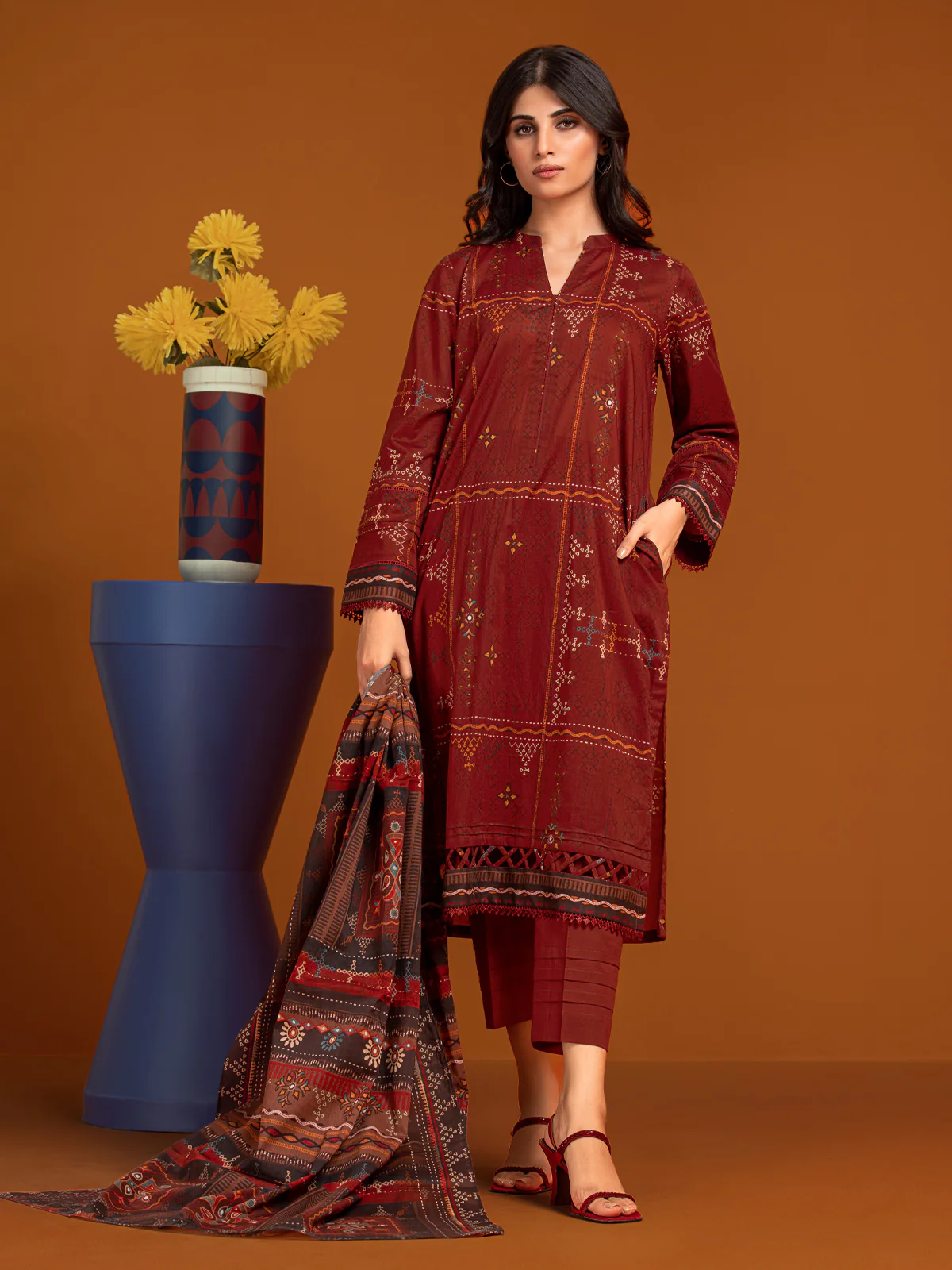 Printed Khaddar Suit - EWU23A3-27161-3P