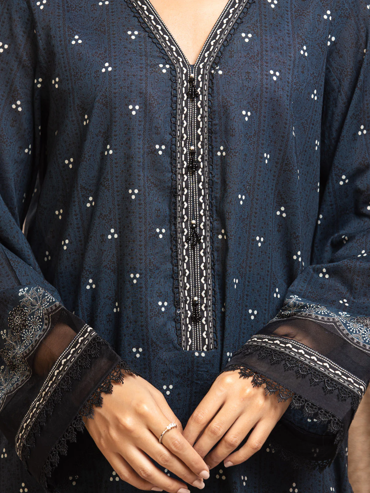 Printed Khaddar Suit - EWU23A3-27286-3P - Image 3