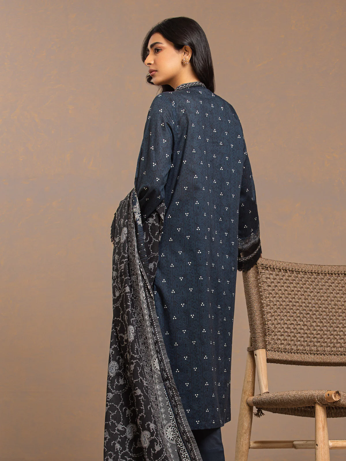 Printed Khaddar Suit - EWU23A3-27286-3P - Image 5