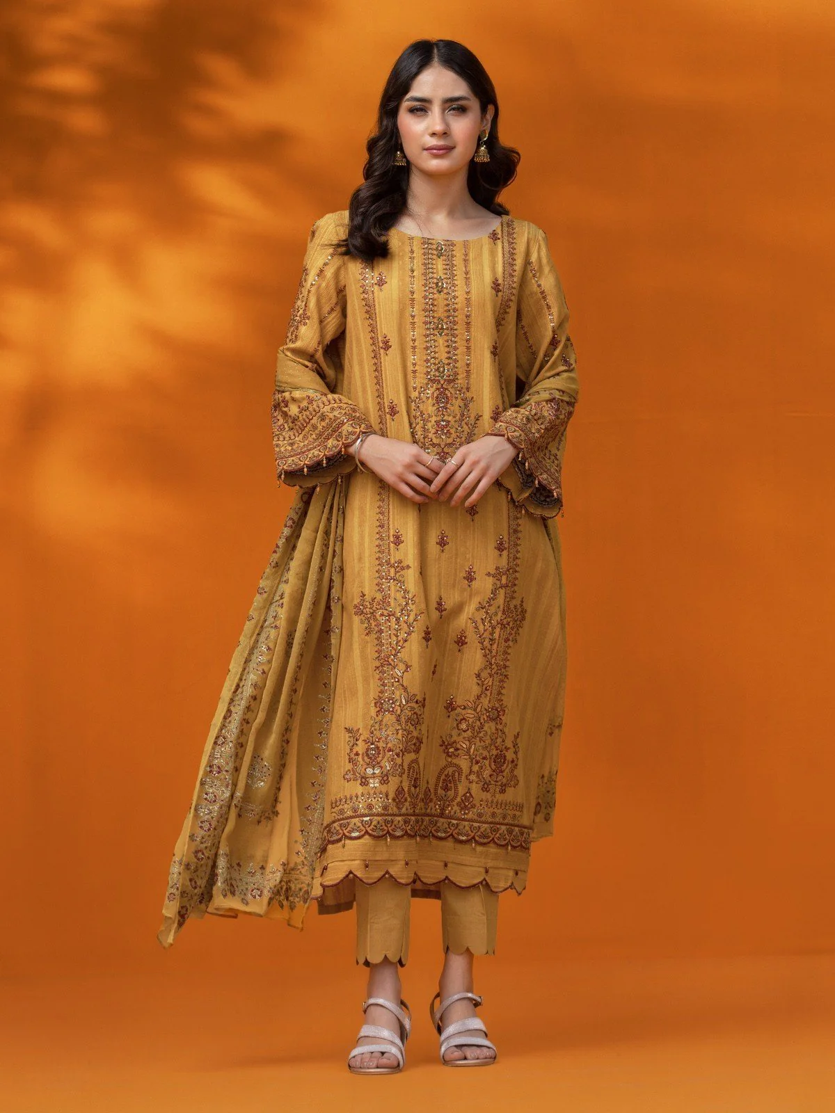 Embroidered Dobby Suit - EWU23V7-26744-3P