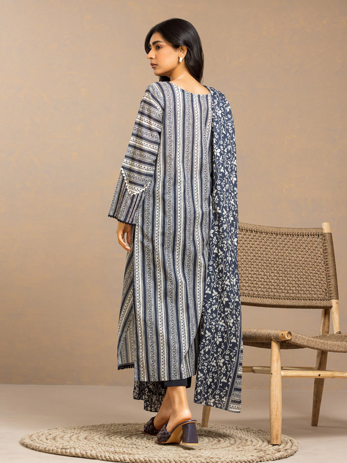Printed Lawn Suit - EWU24A1-29481-3P - Image 4