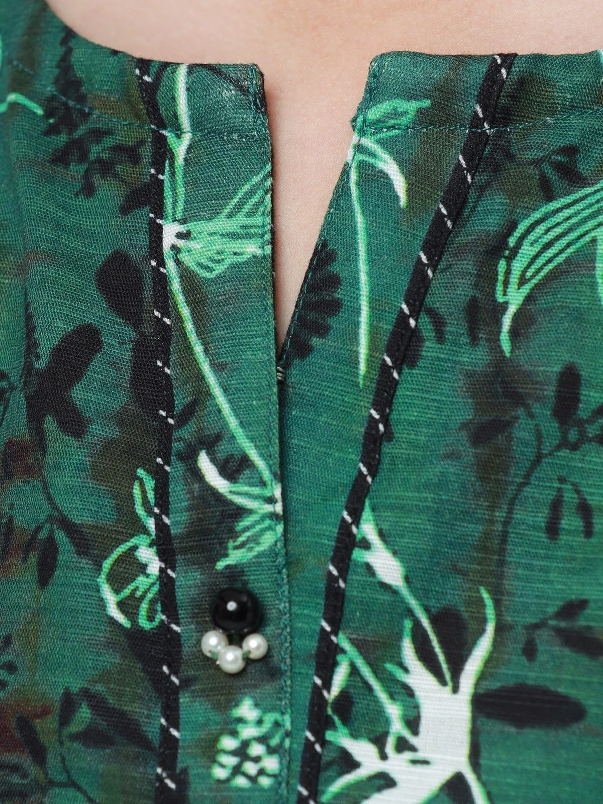 Printed Khaddar Shirt - EGTKP22-70568 - Image 4