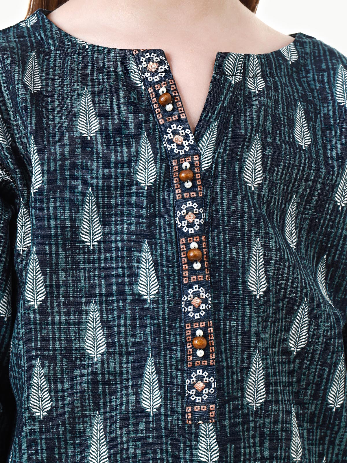Printed Khaddar Shirt - EGTKP22-70569 - Image 4