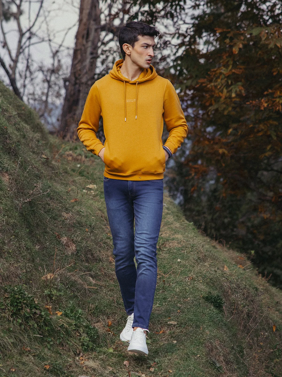 Pullover Hoodie - EMTH23-011