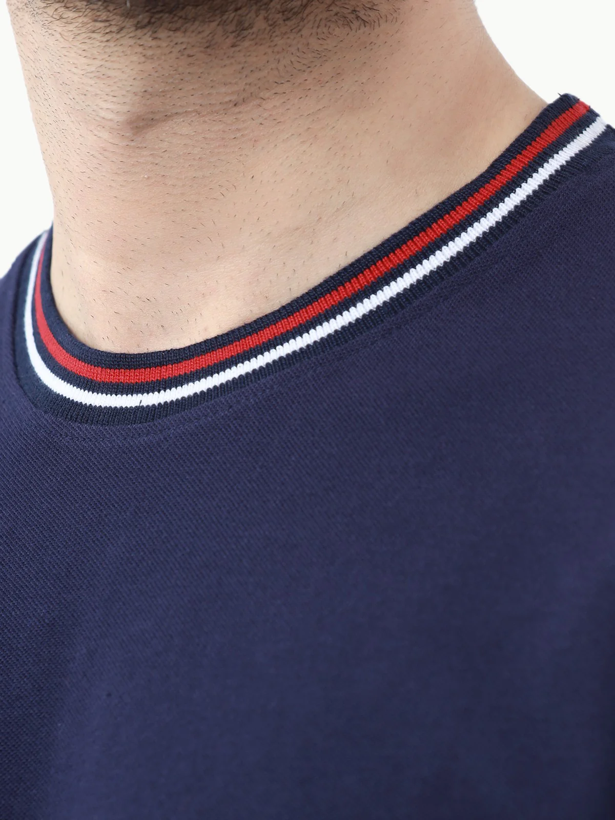 Crew Neck Classic Tee - EMTGT23-007 - Image 3