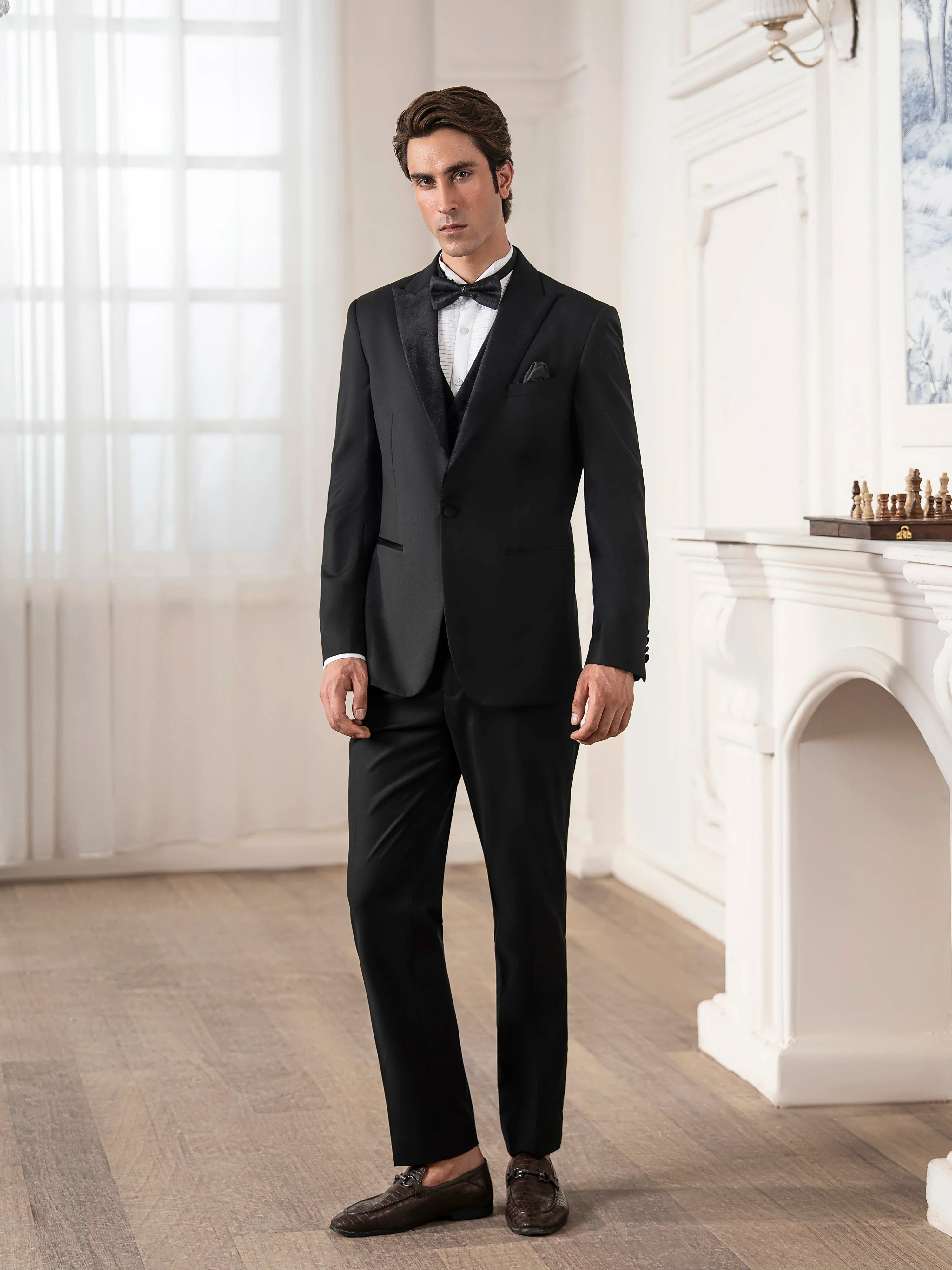 Peak Lapel Collar Tuxedo Suit - ECMTCPT5-1017