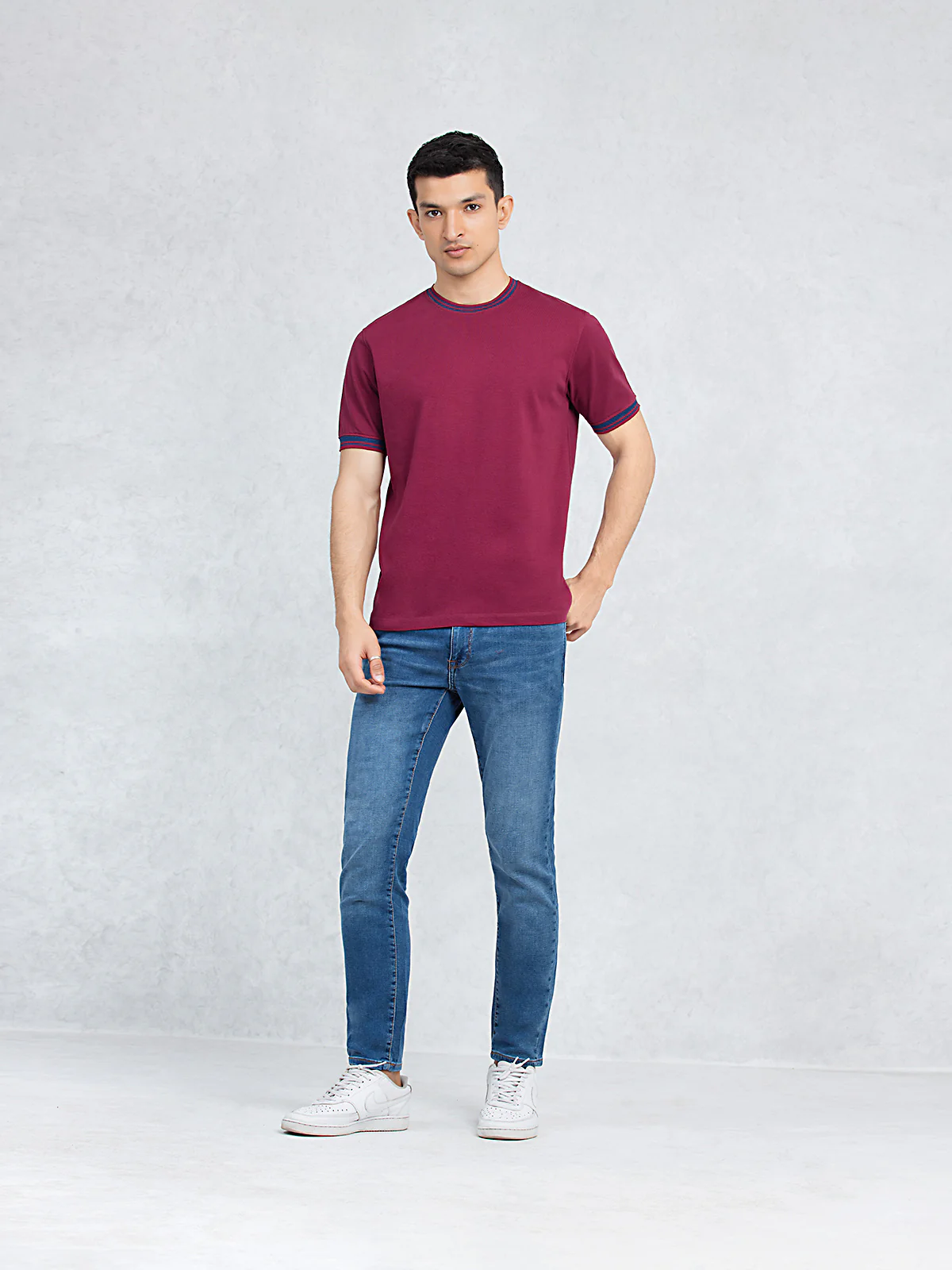 Crew Neck Classic Tee - EMTGT23-015