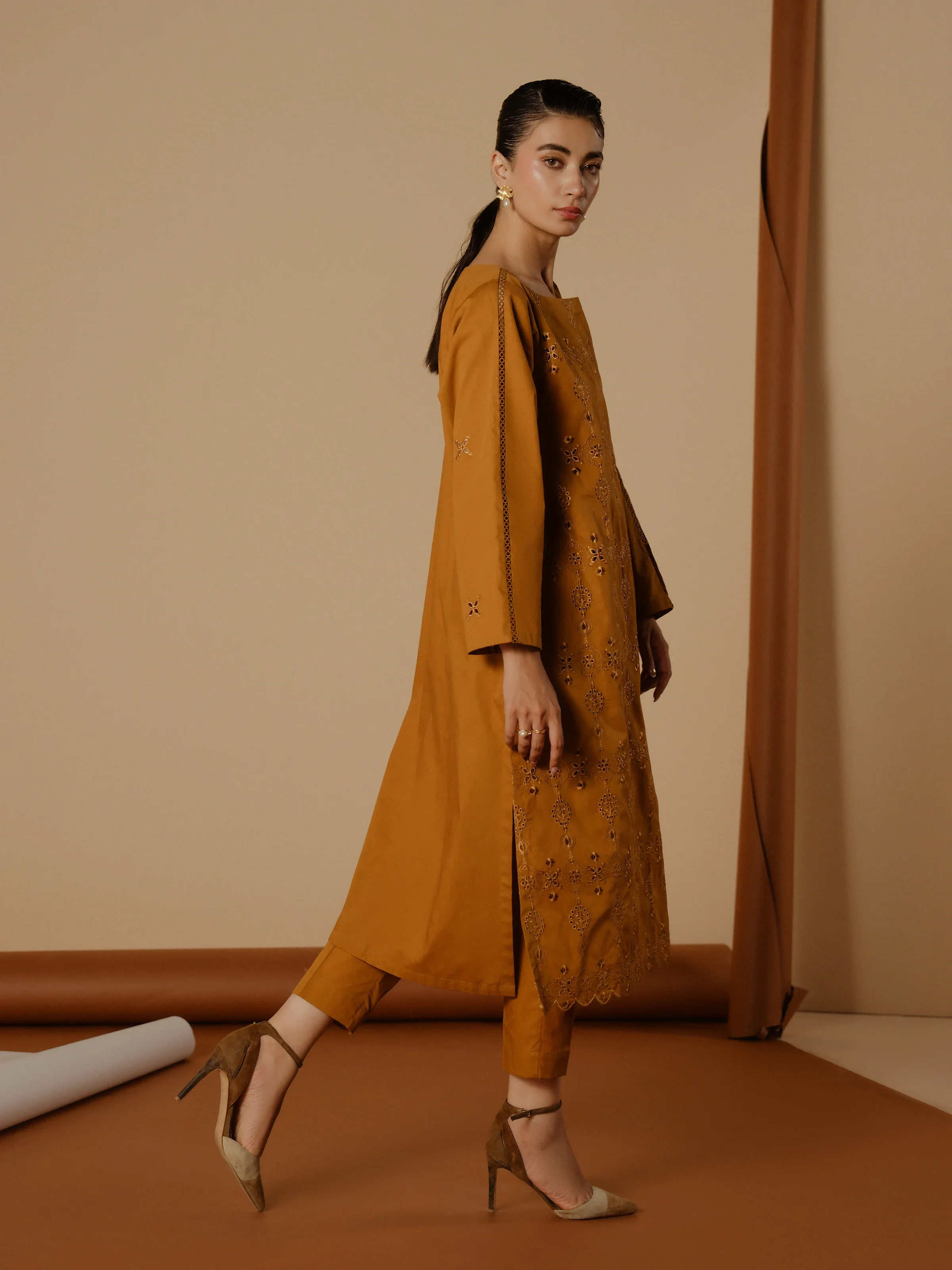 Embroidered Cambric Shirt Trouser - EWTKE24-81198ST - Image 4