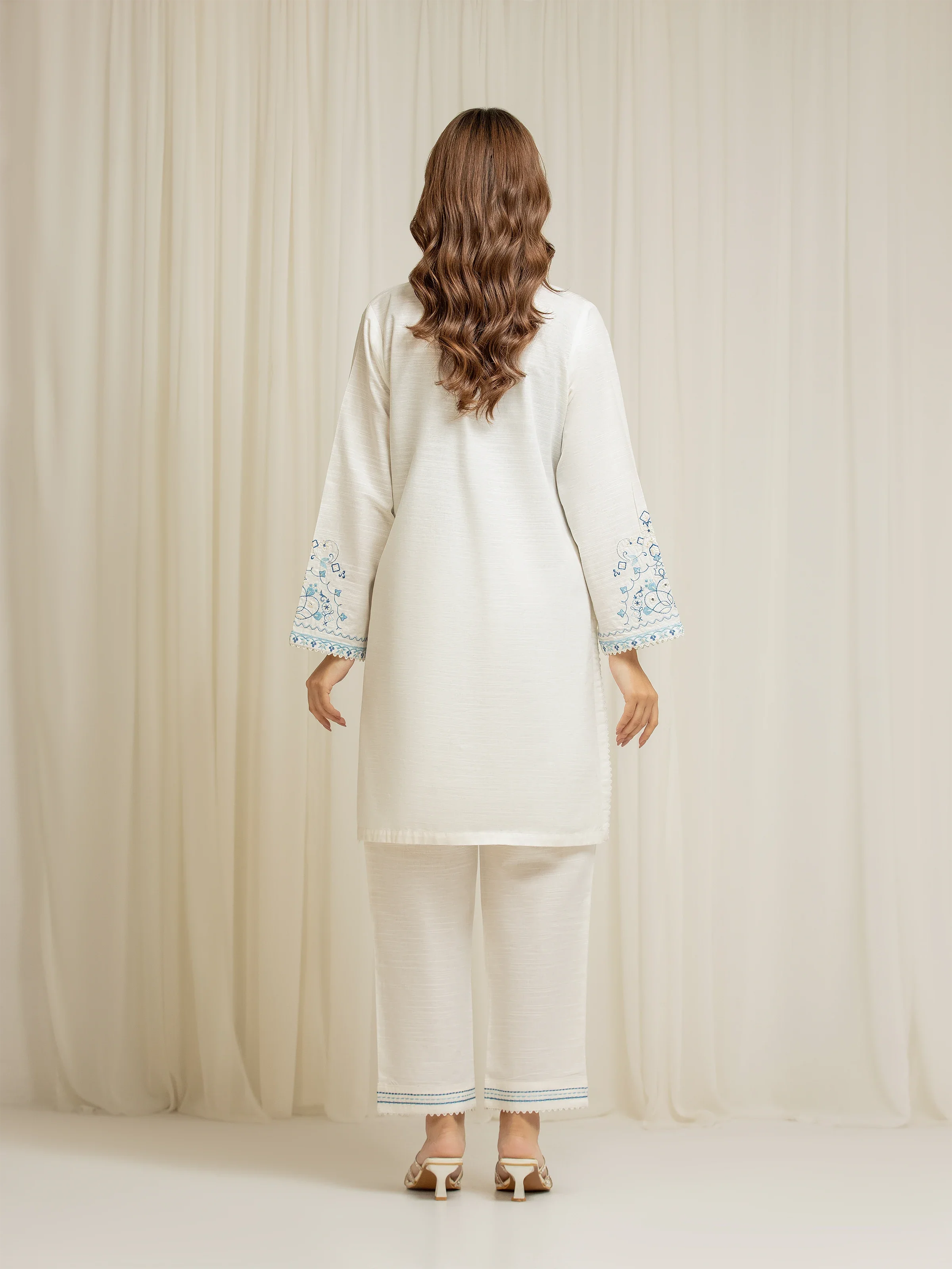 Embroidered Khaddar Co-Ord Set - EWTKED5-84116ST - Image 5