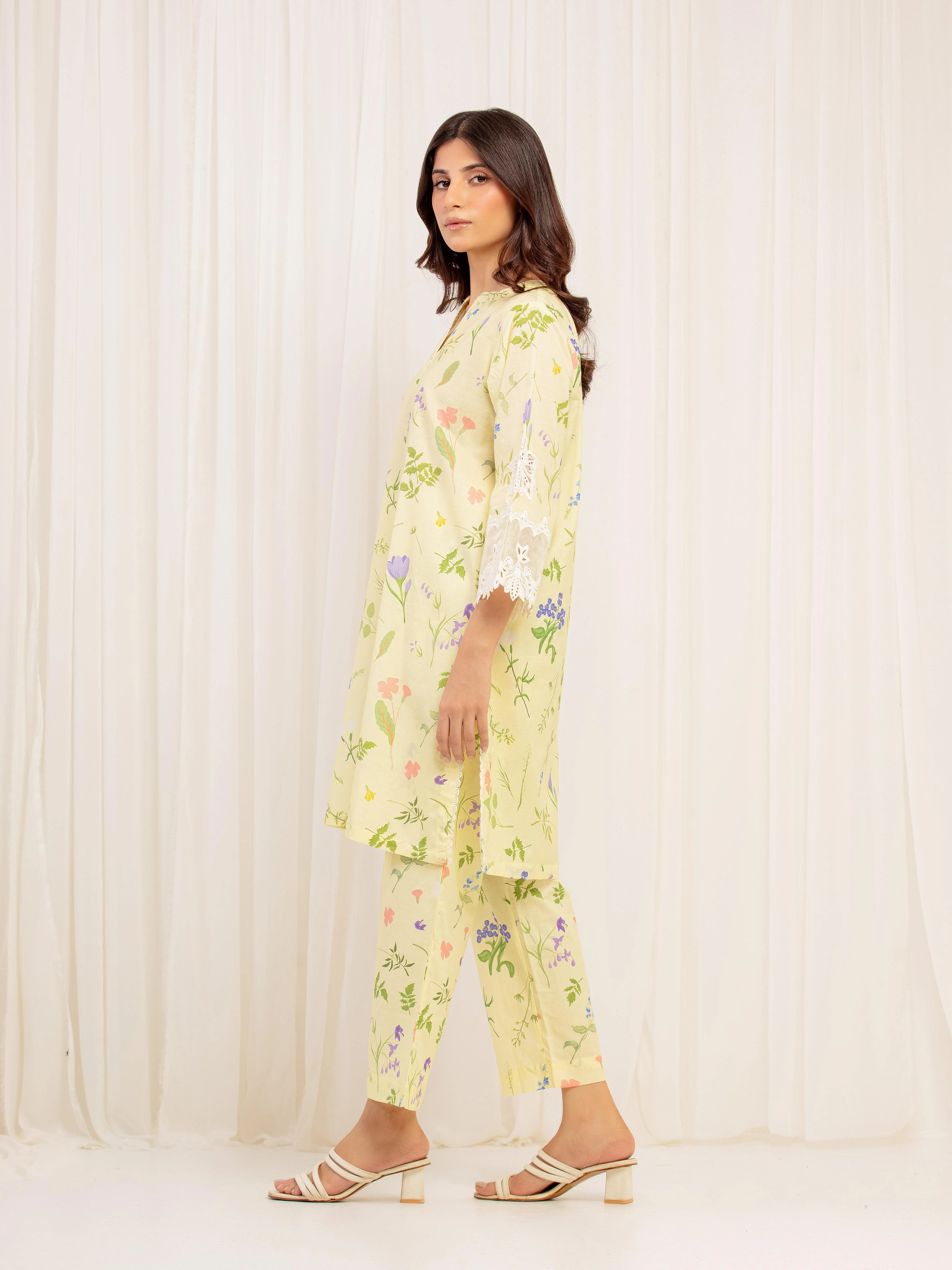 Embroidered Lawn Co-Ord Set - EWTKE5-82389ST - Image 4
