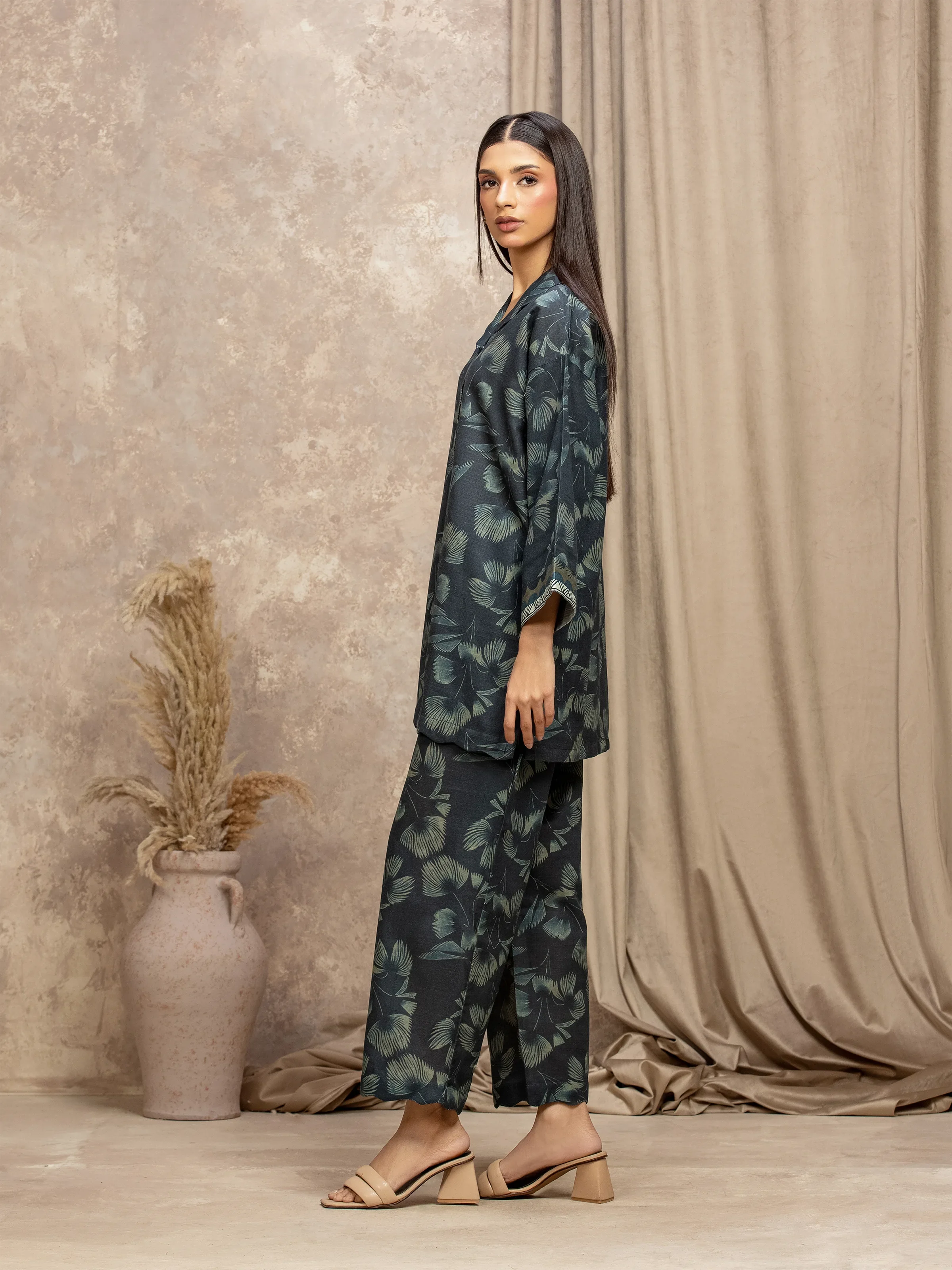 Printed Khaddar Co-Ord Set - EWTKP5-84097ST - Image 4
