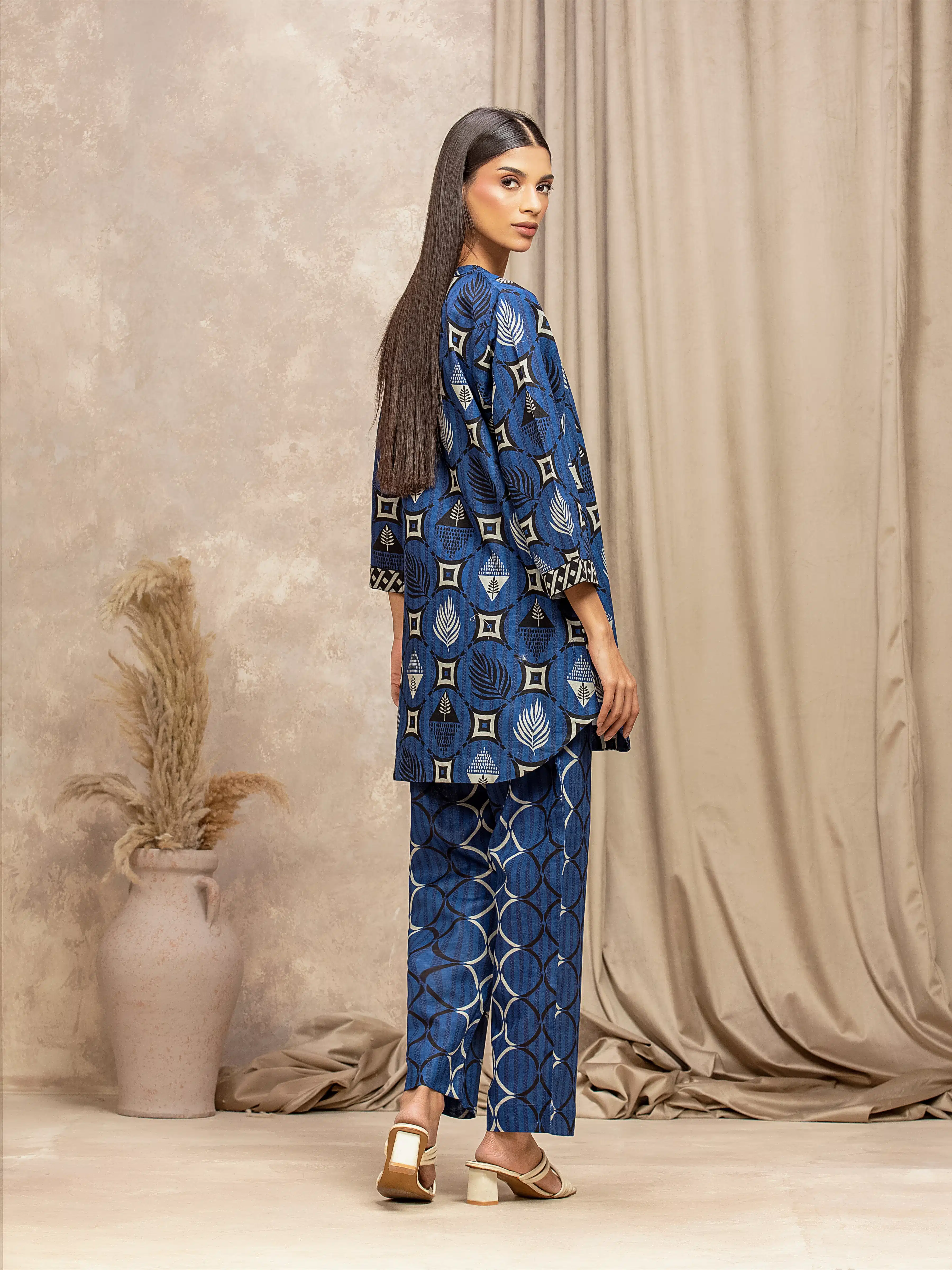 Printed Khaddar Co-Ord Set - EWTKP5-84100ST - Image 5