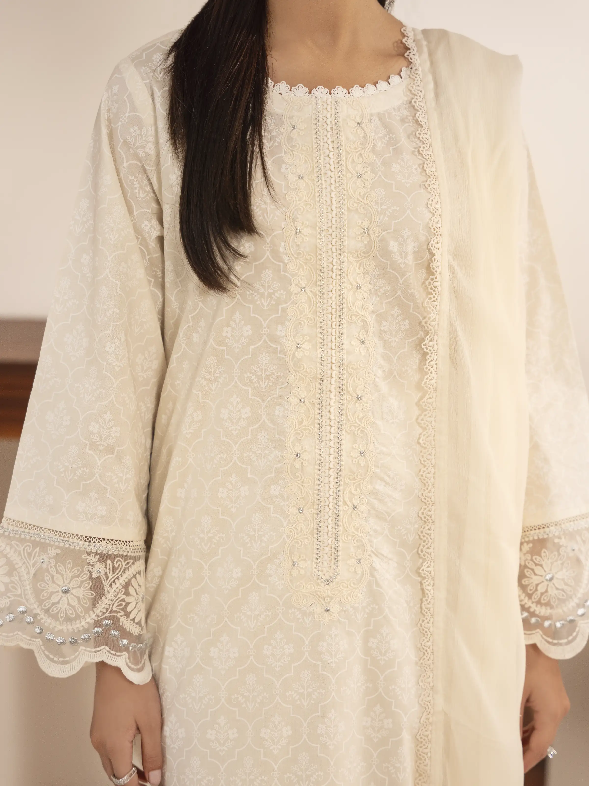 Embroidered Cambric Suit - EWTKE24-81058-3P - Image 3