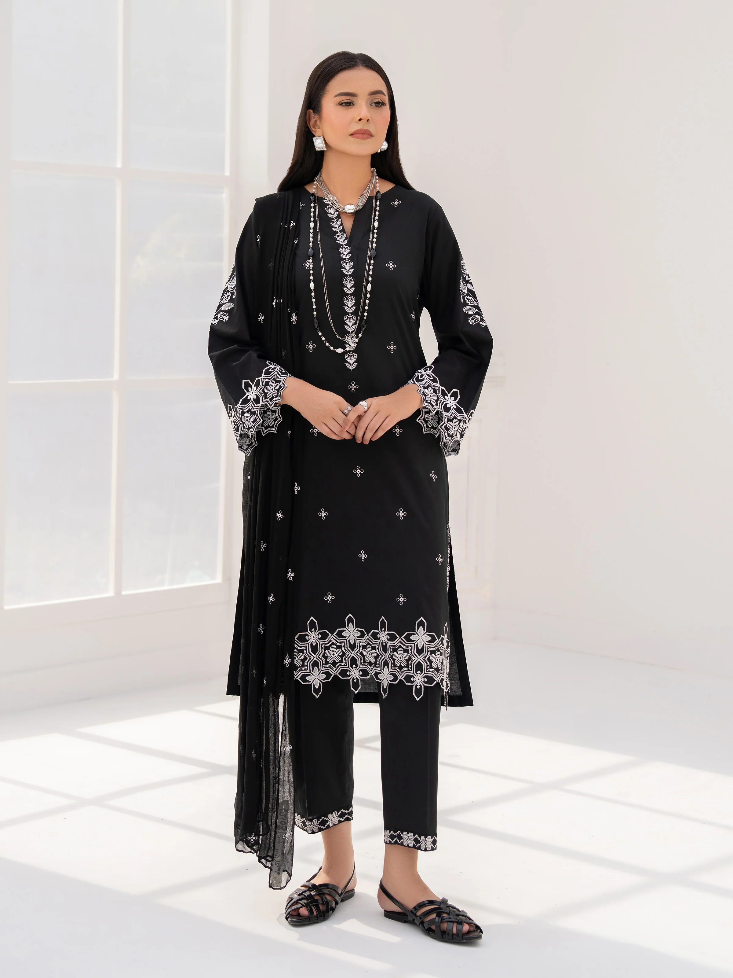 Embroidered Cambric Suit - EWTKE5-81094-3P