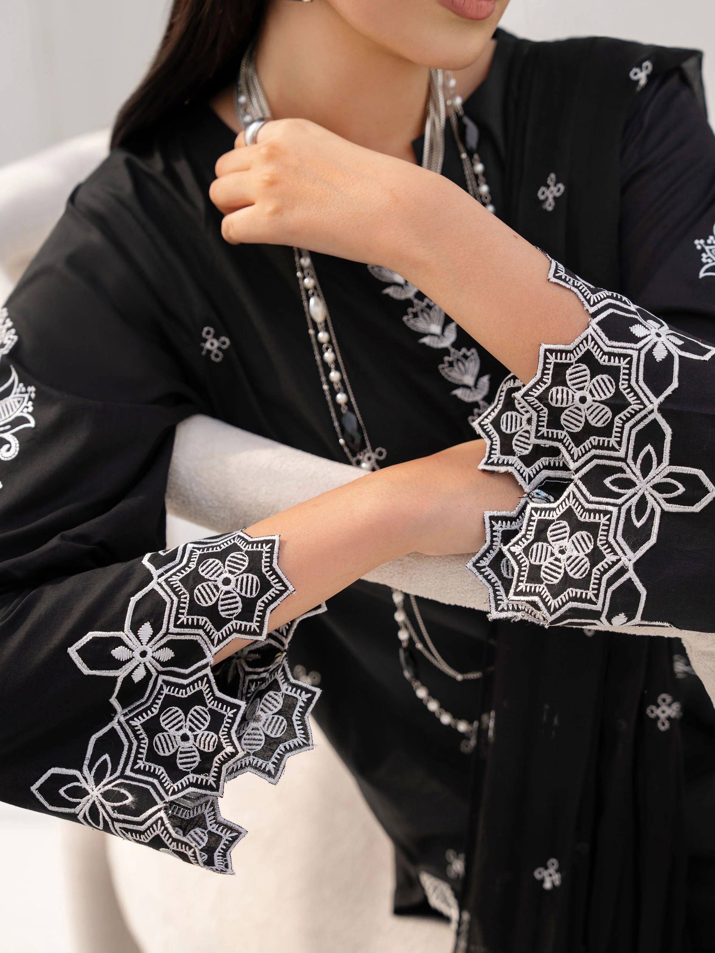 Embroidered Cambric Suit - EWTKE5-81094-3P - Image 6