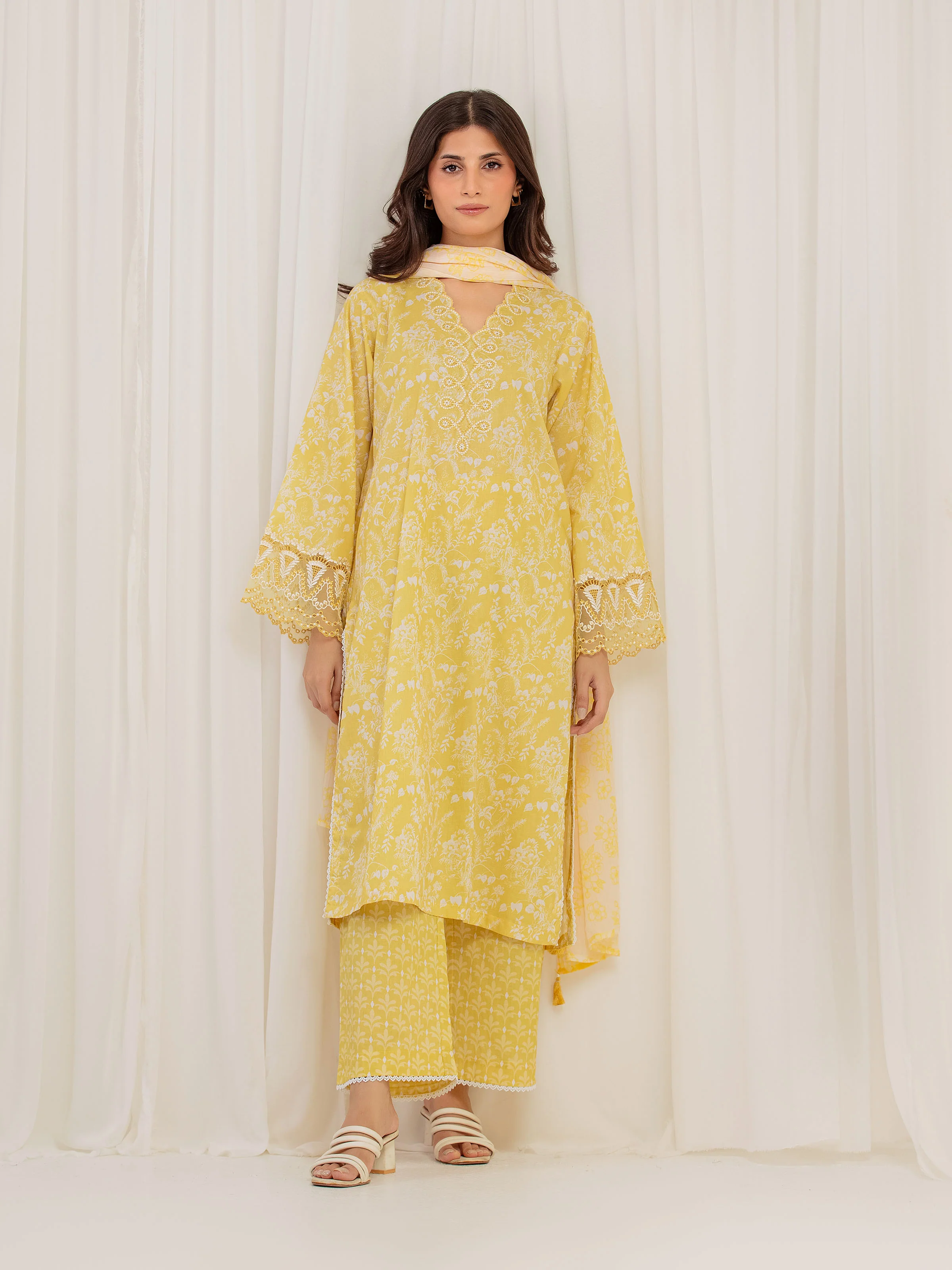 Embroidered Cambric Suit - EWTKE5-81731-3P