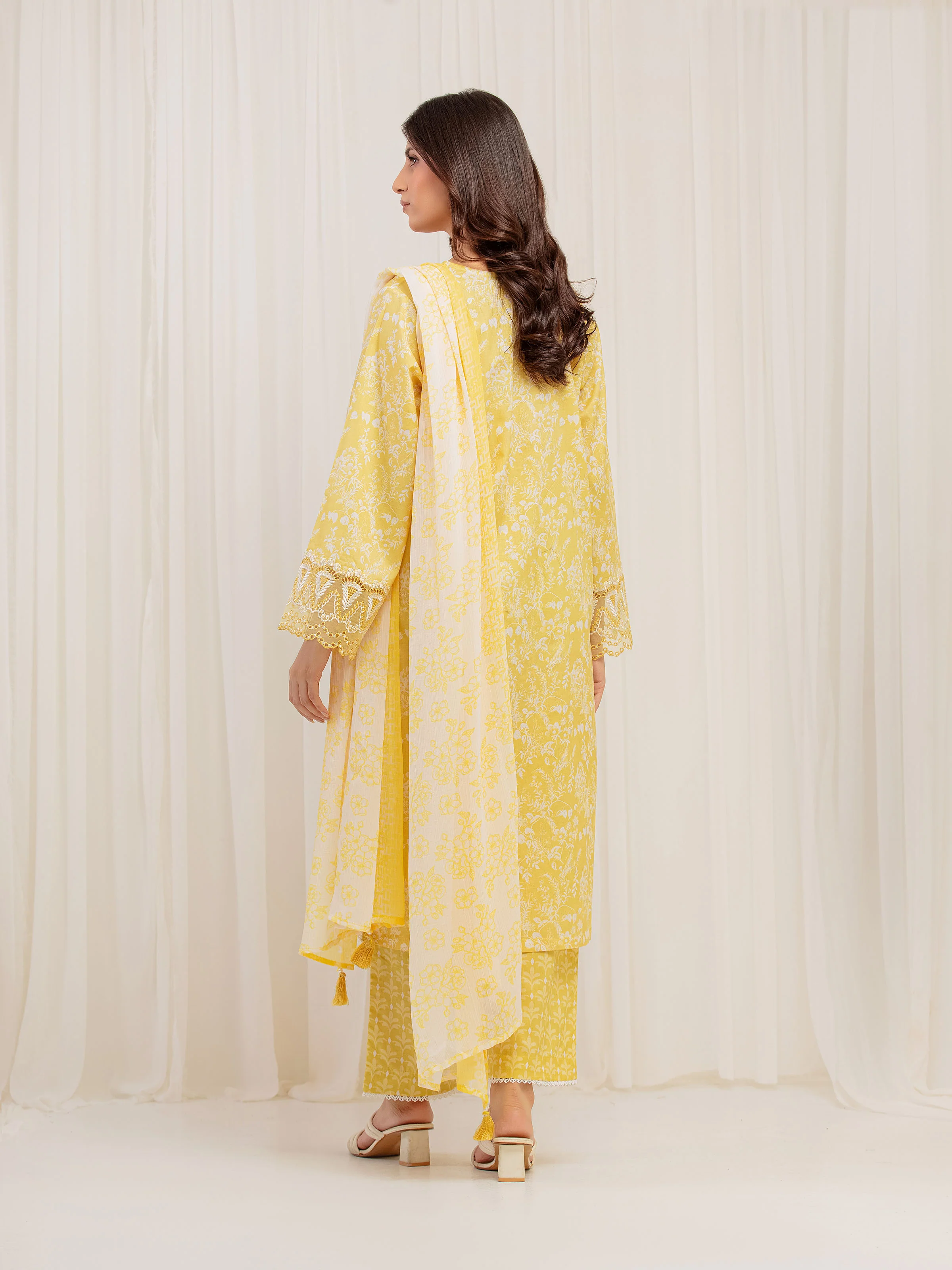 Embroidered Cambric Suit - EWTKE5-81731-3P - Image 6