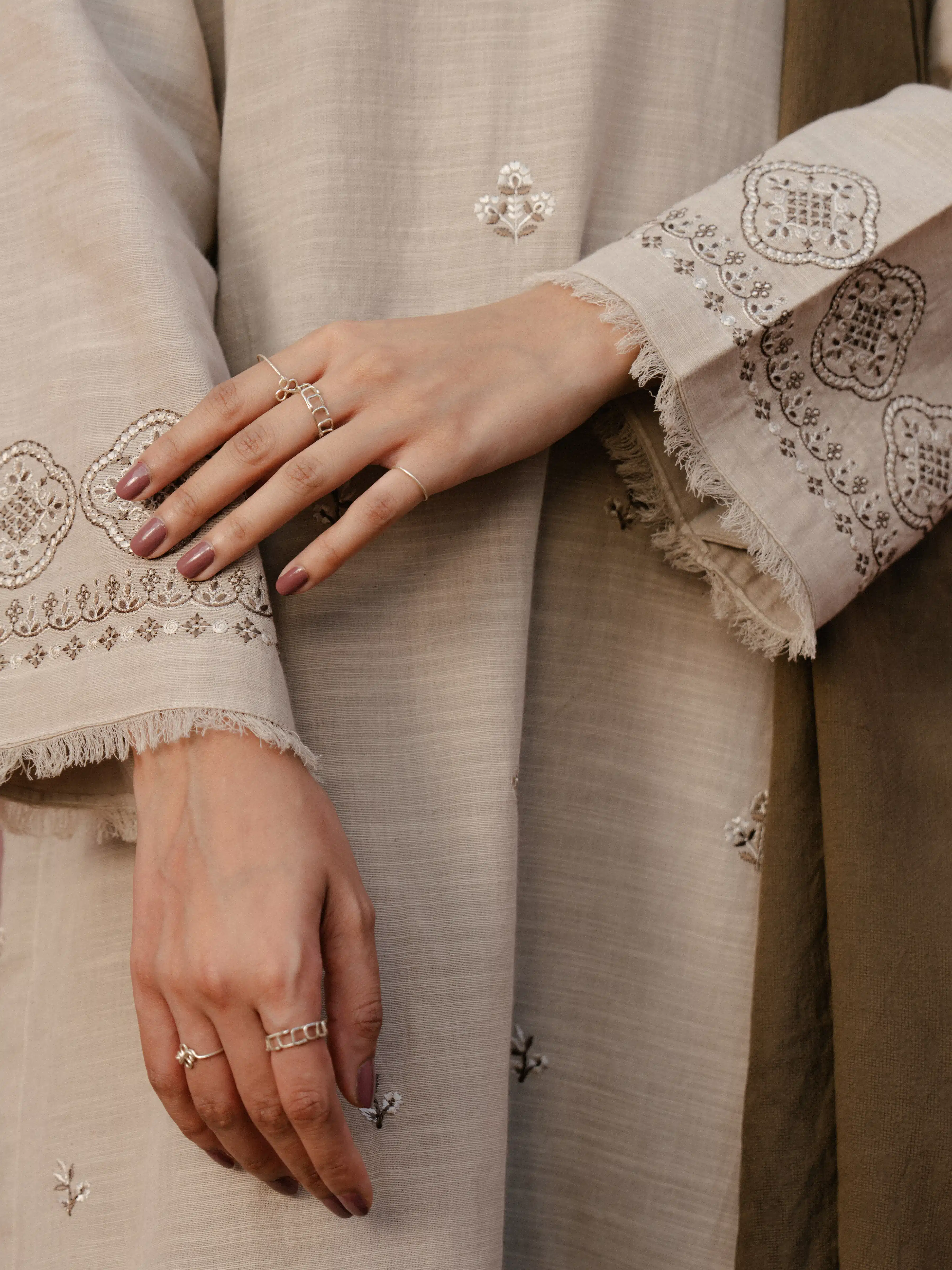 Embroidered Khaddar Suit - EWTKE24-81371-3P - Image 4