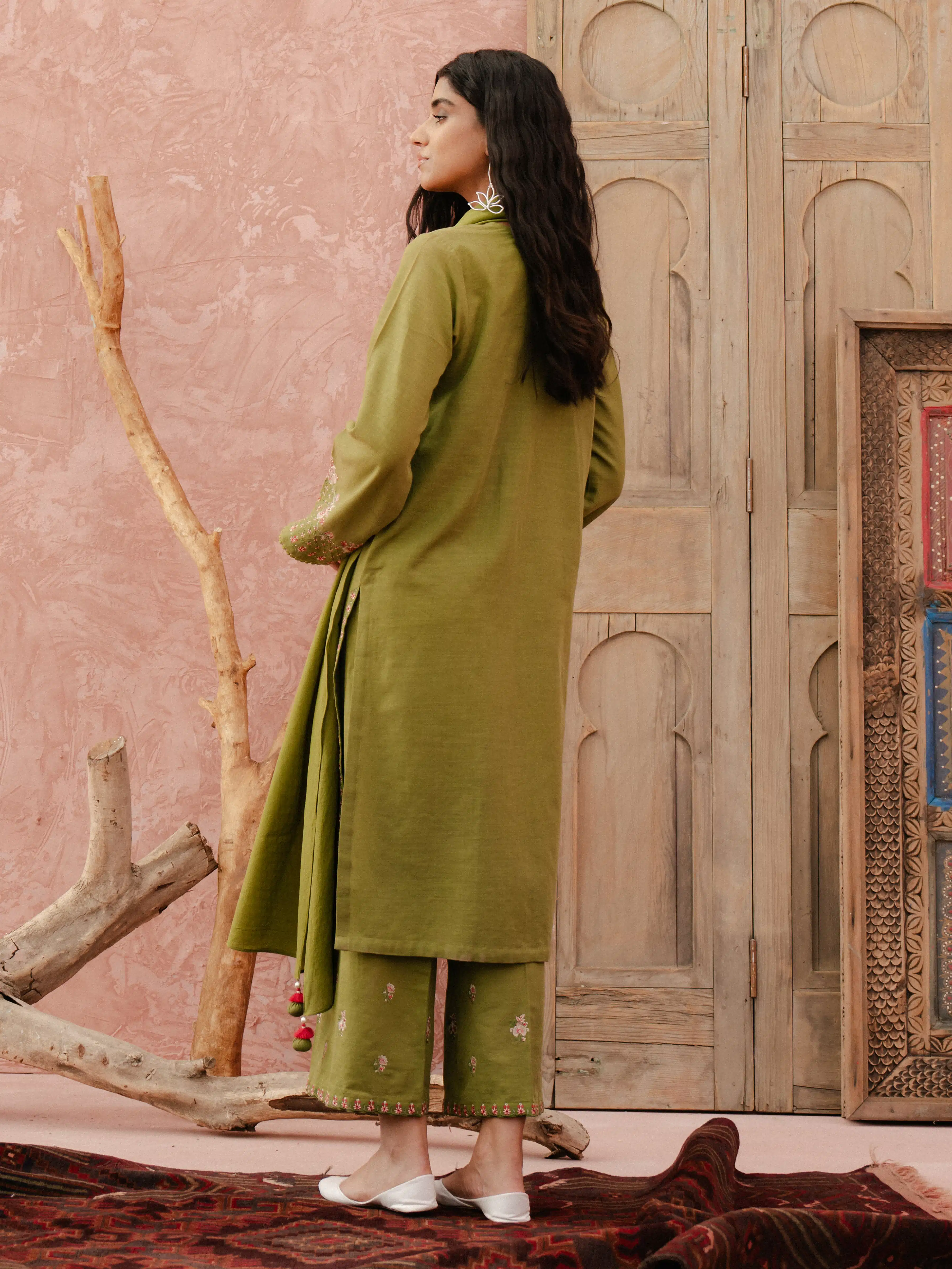 Embroidered Khaddar Suit - EWTKE24-81373-3P - Image 5