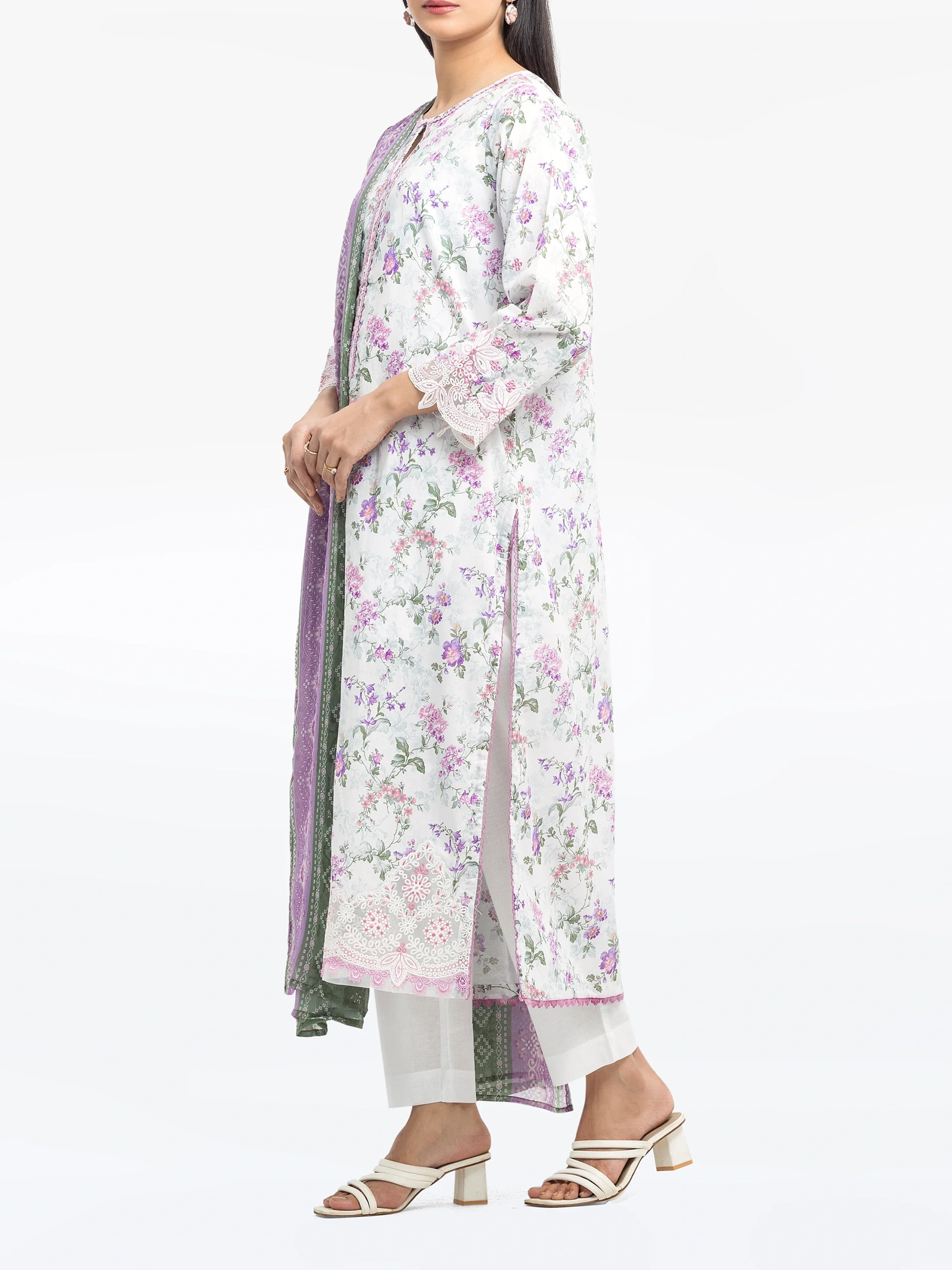 Embroidered Lawn Suit - EWTKE24-81150-3P - Image 4