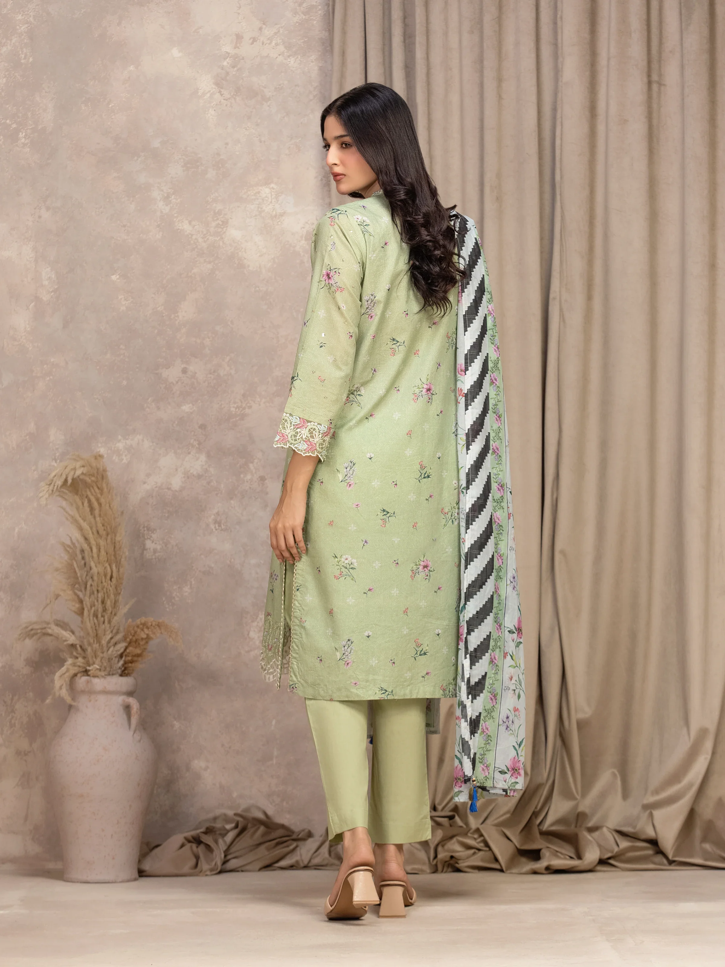 Embroidered Lawn Suit - EWTKE5-82349-3P - Image 6