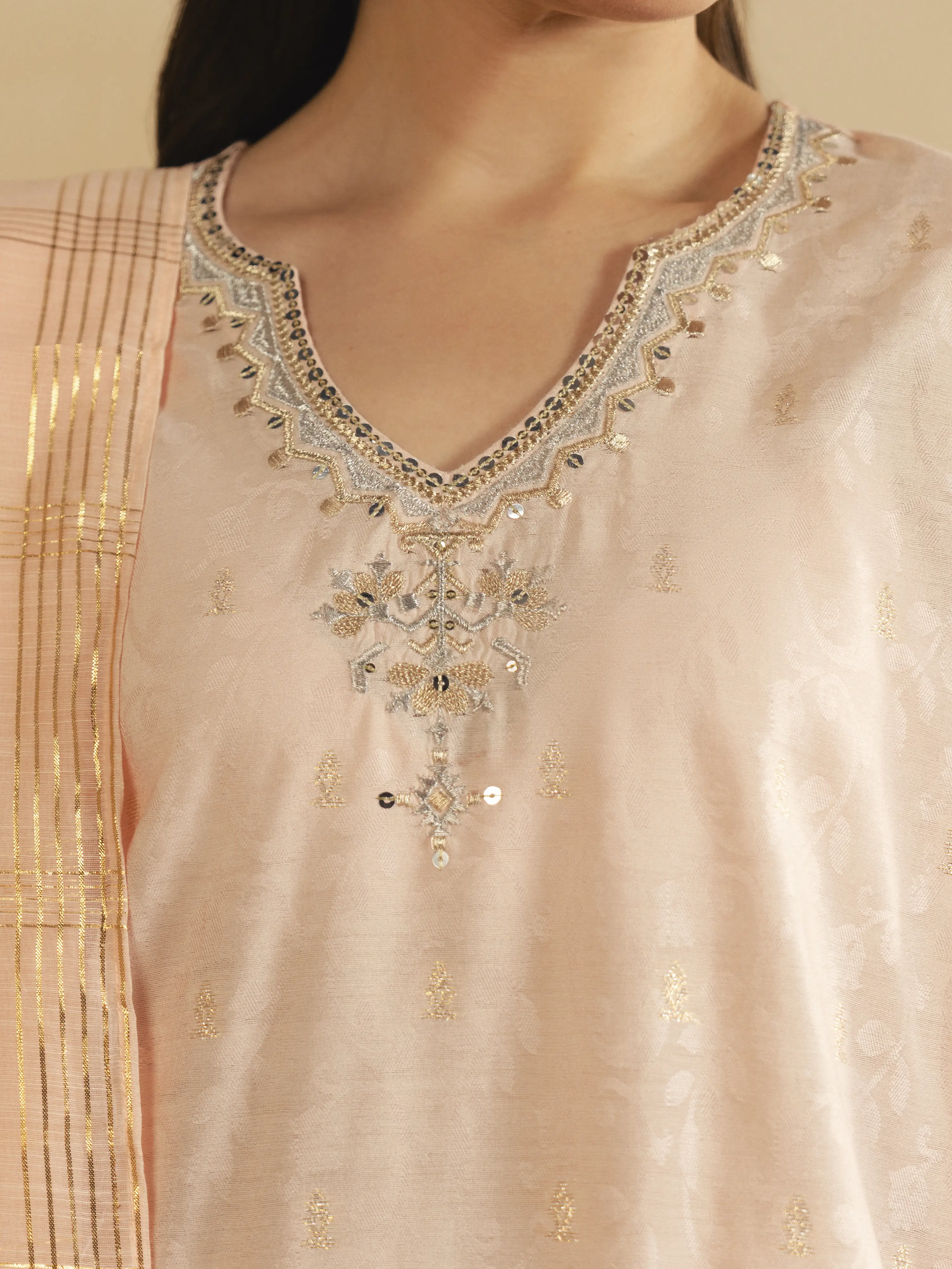 Embroidered Jacquard Suit - EWTKED6-86138-3P - Image 4