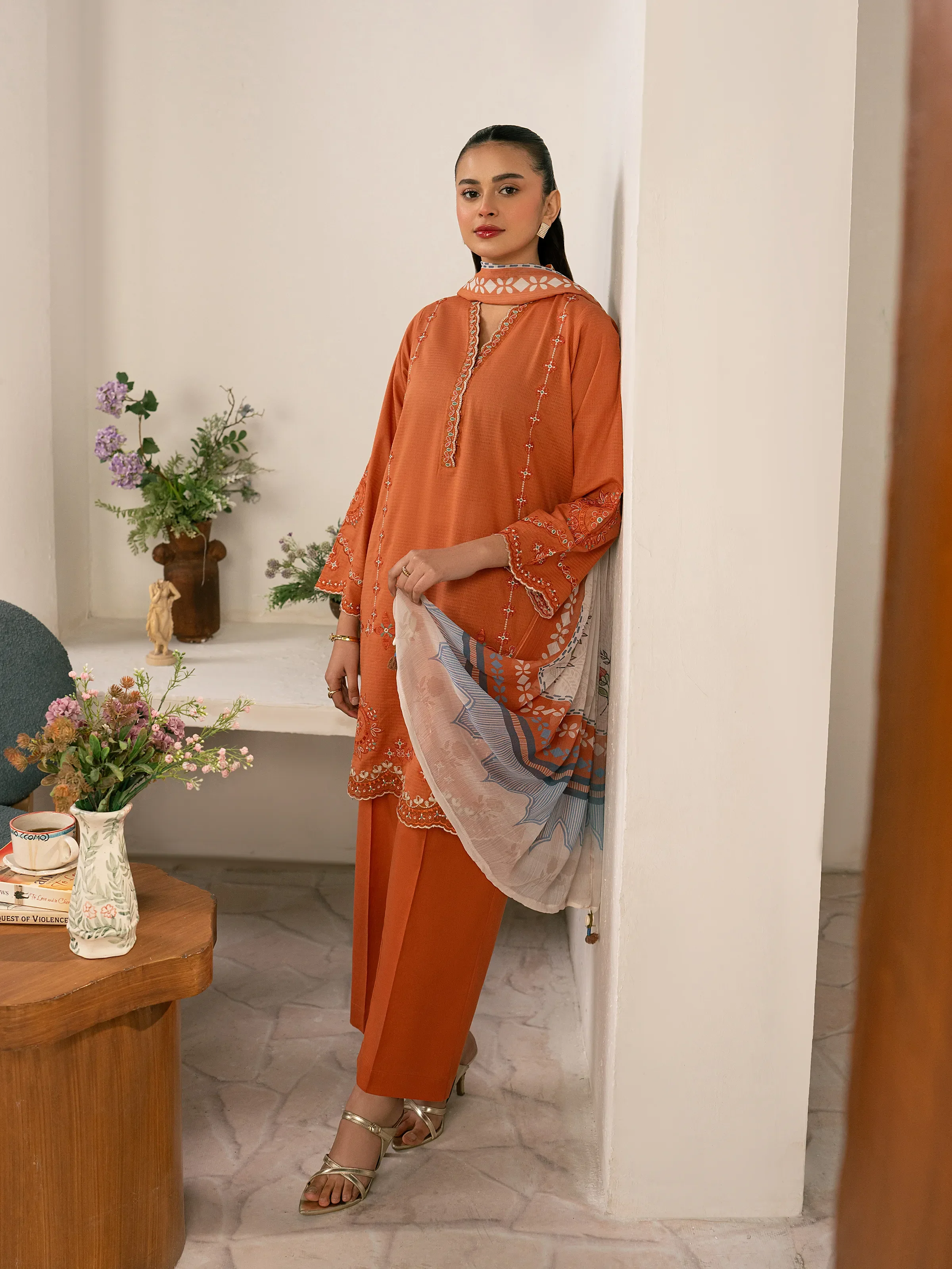 Embroidered Lawn Suit - EWTKED5-82402-3P - Image 5