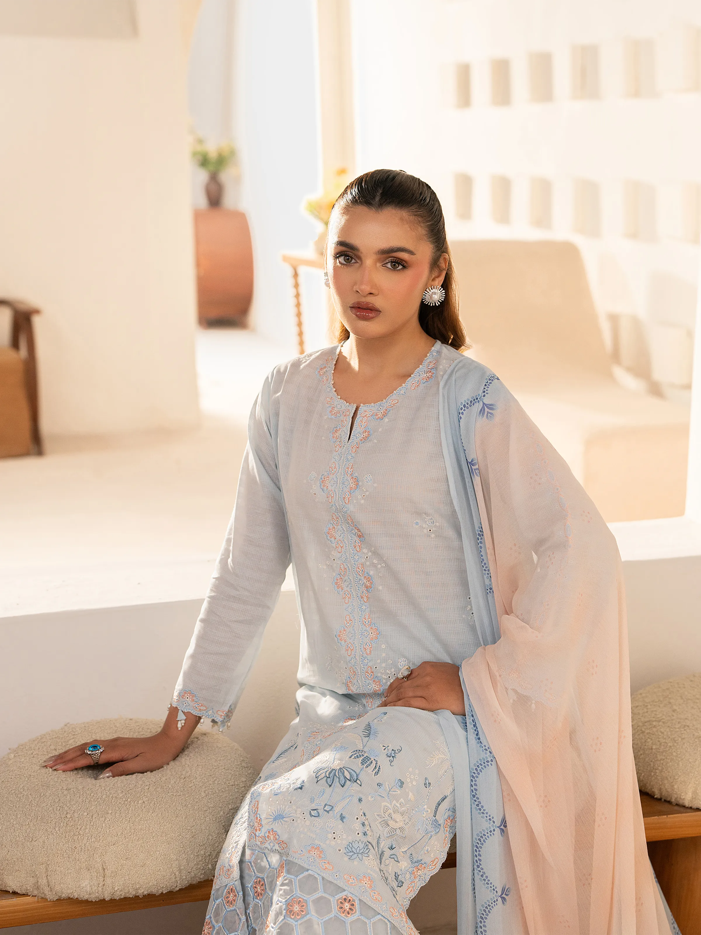 Embroidered Slub Lawn Suit - EWTKED5-82408-3P - Image 3