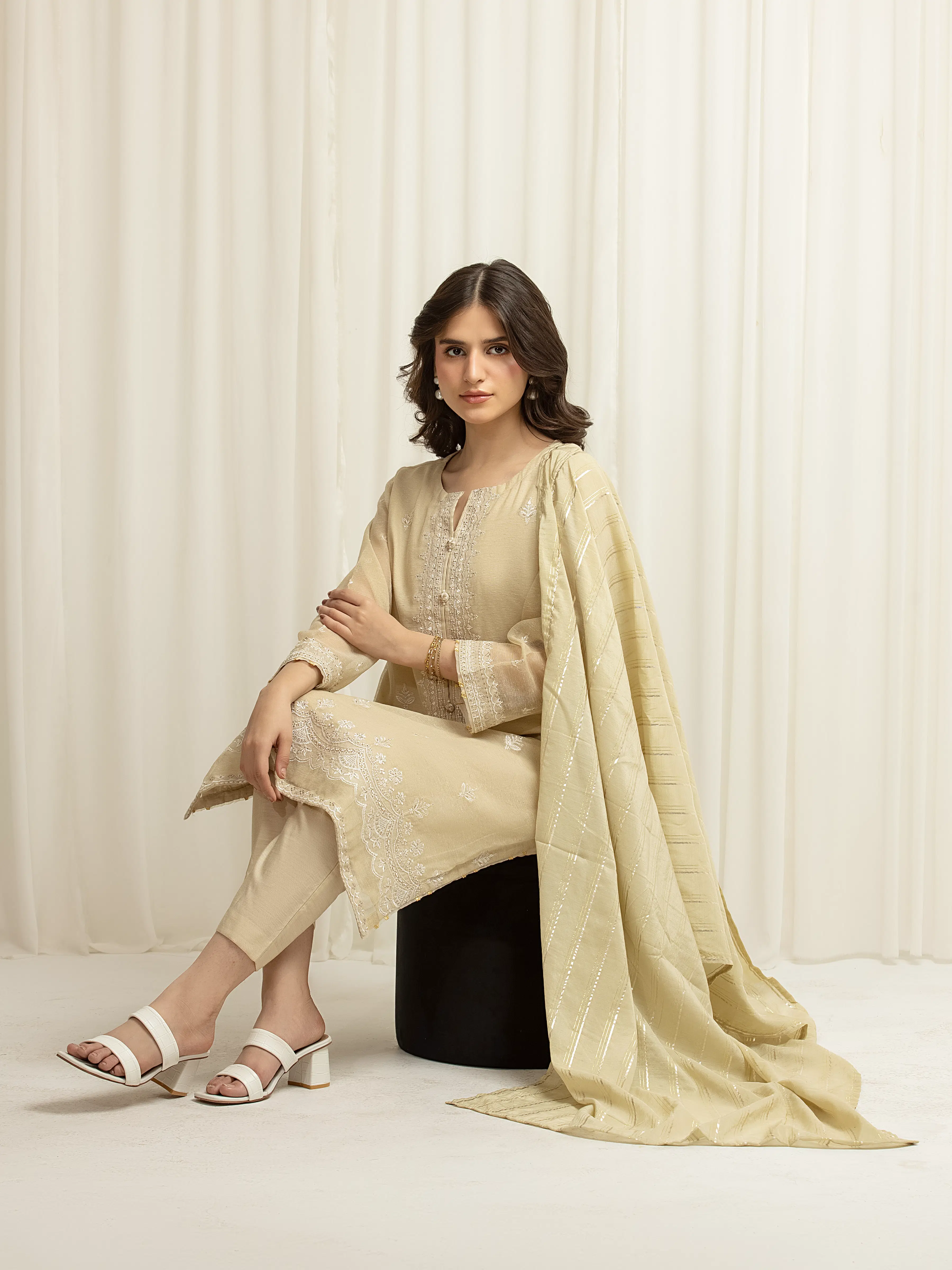 Embroidered Net Suit - EWTPLED5-00051-3P - Image 4