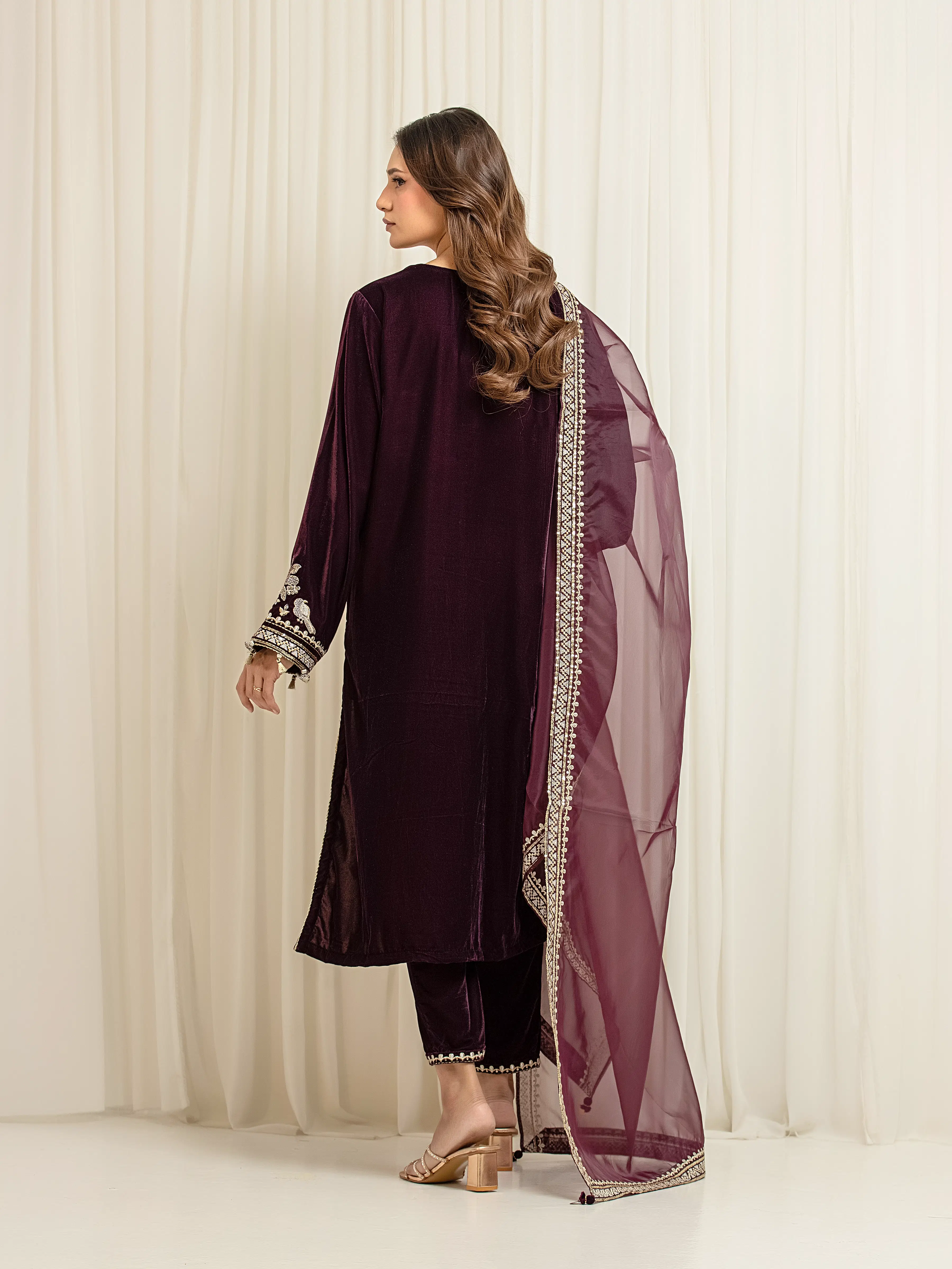 Embroidered Velvet Suit - EWTPLED5-00060-3P - Image 6