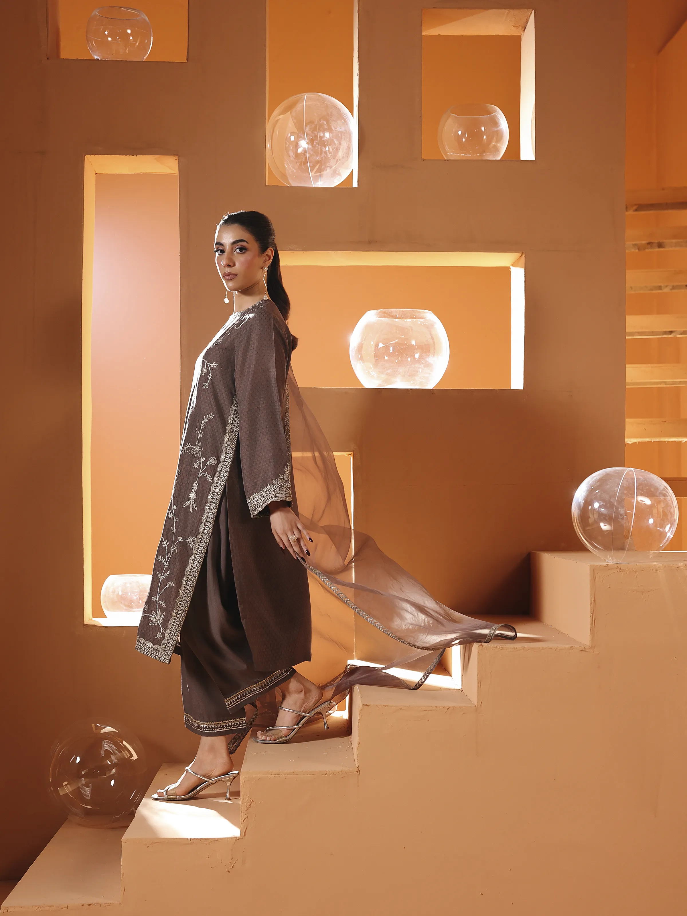 Embroidered Viscose Suit - EWTKED6-84121-3P - Image 3