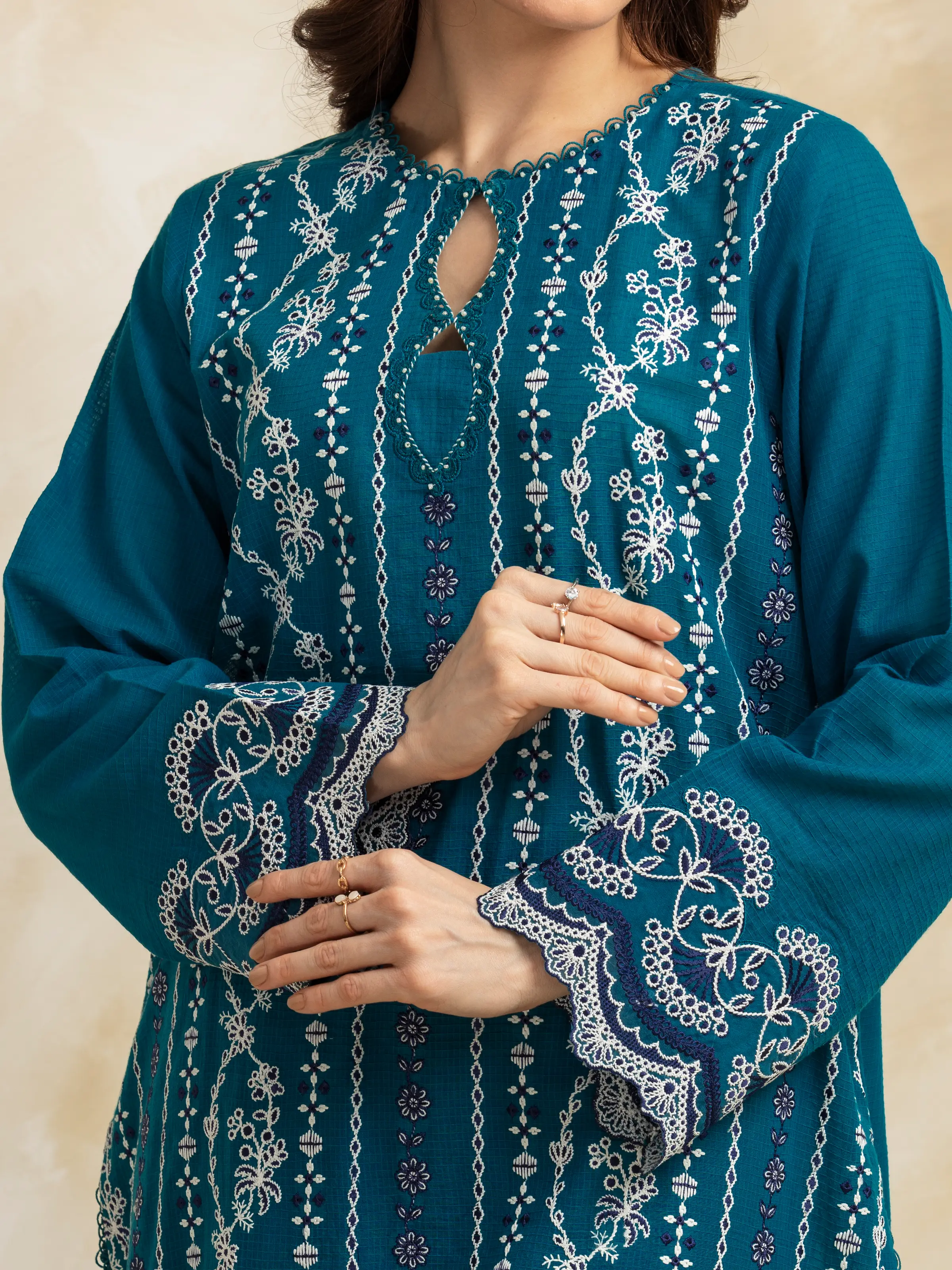 Embroidered Lawn Suit - EWU5V1-31223-3P - Image 4