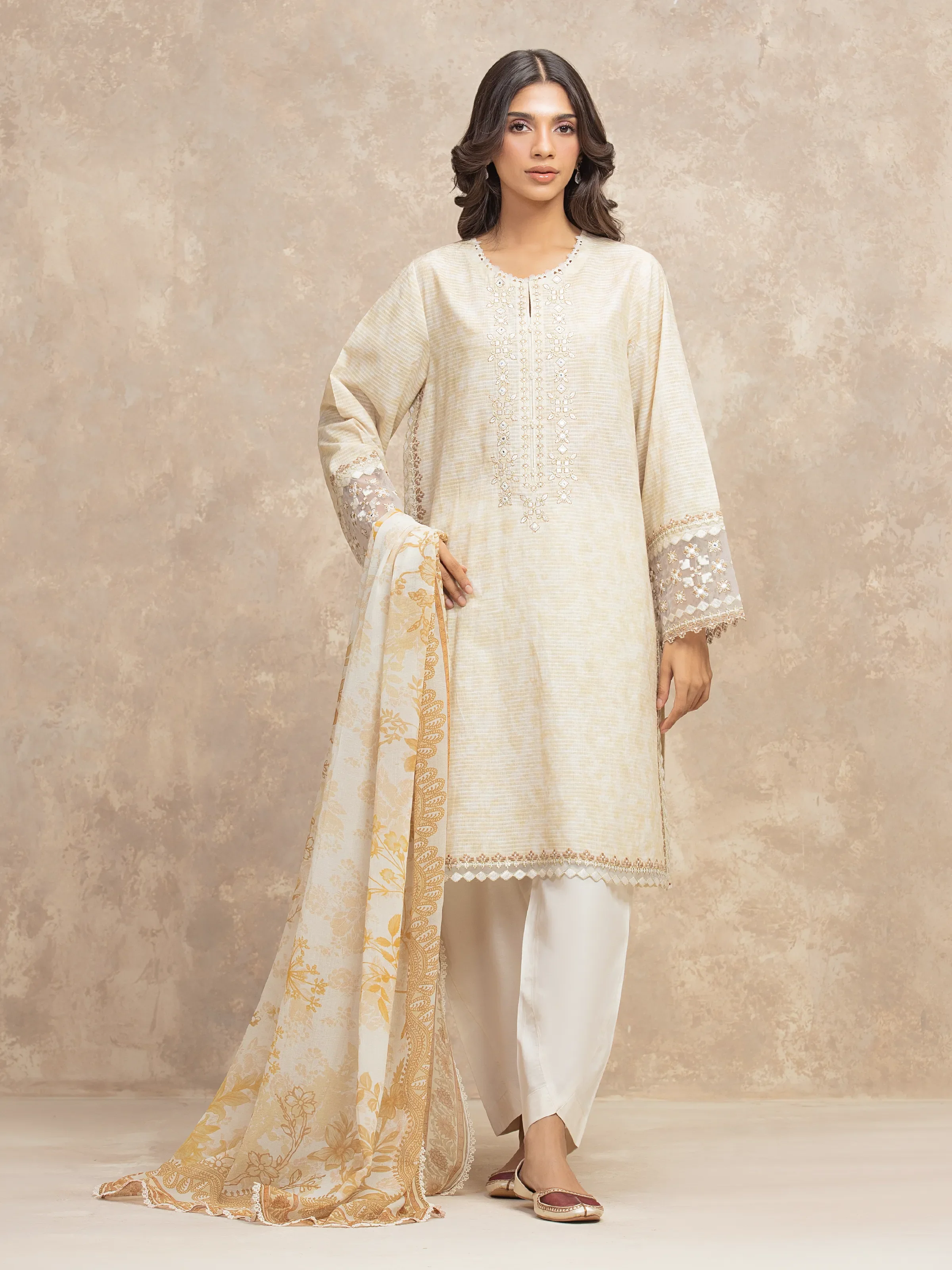 Embroidered Lawn Suit - EWU5V1-31903-3P