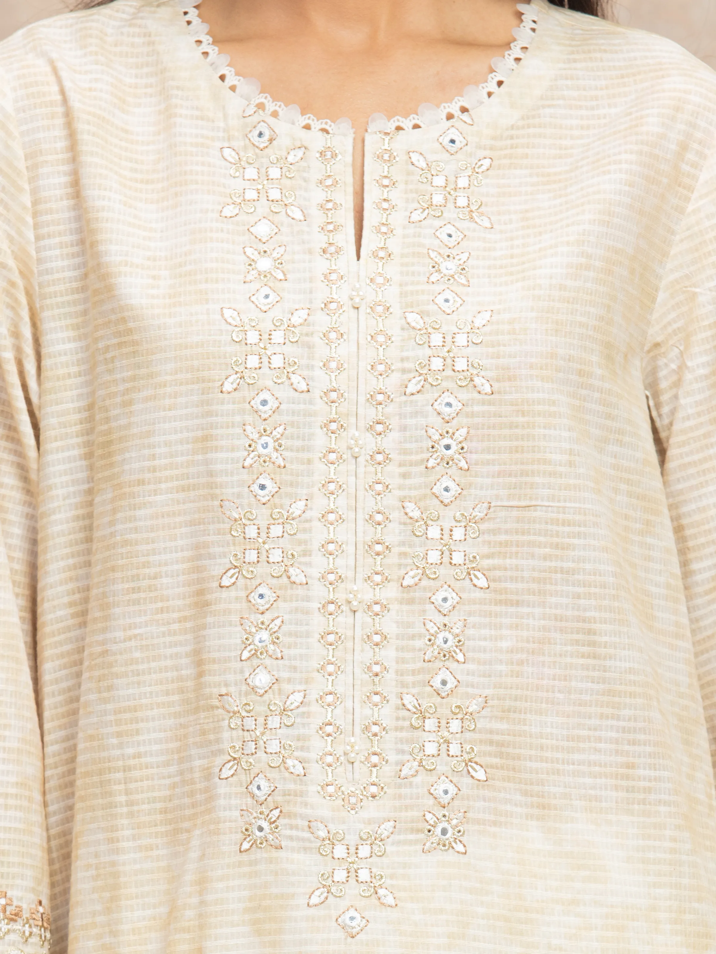 Embroidered Lawn Suit - EWU5V1-31903-3P - Image 4