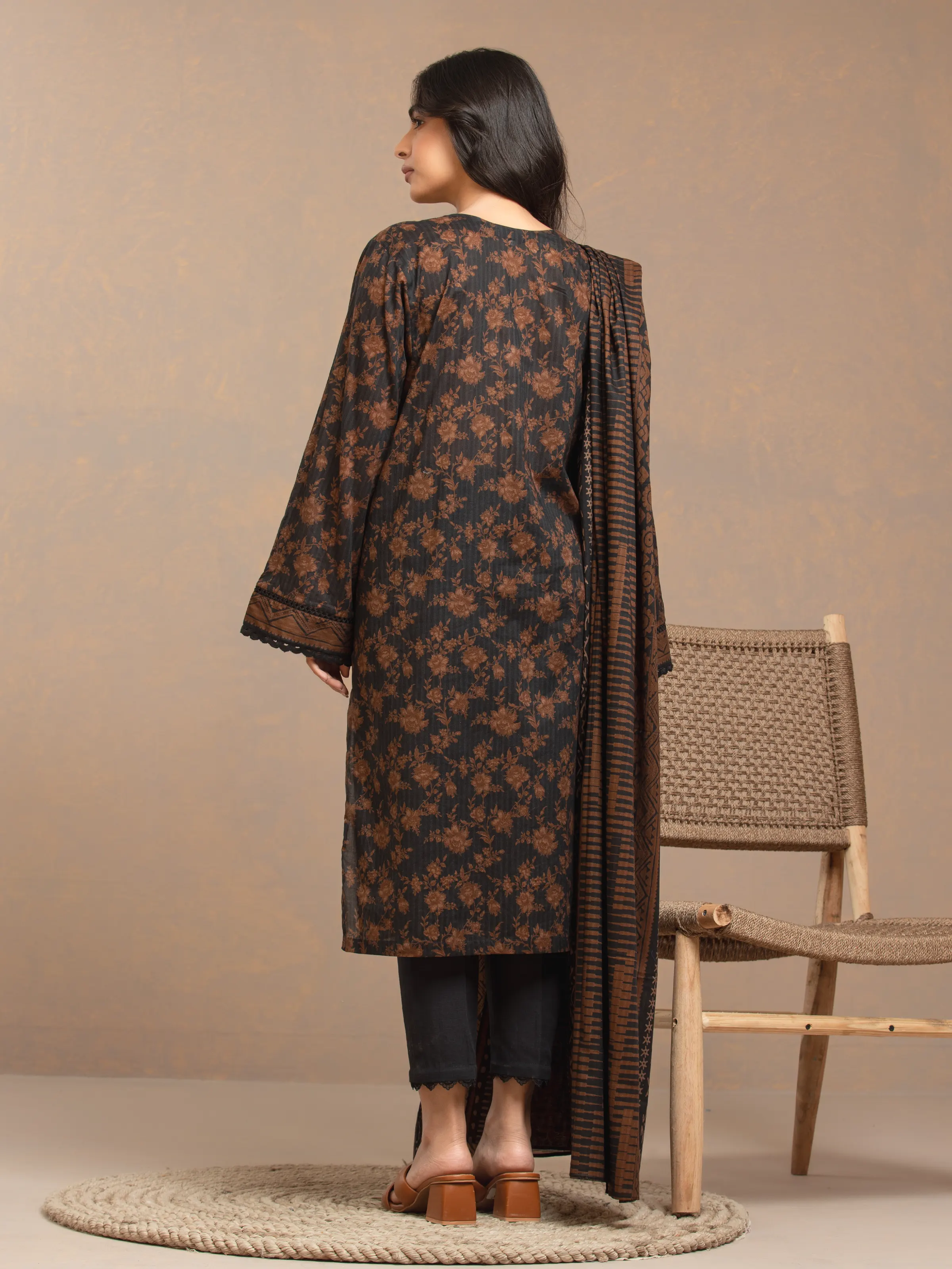 Printed Khaddar Suit - EWU24A3-29502-3P - Image 2